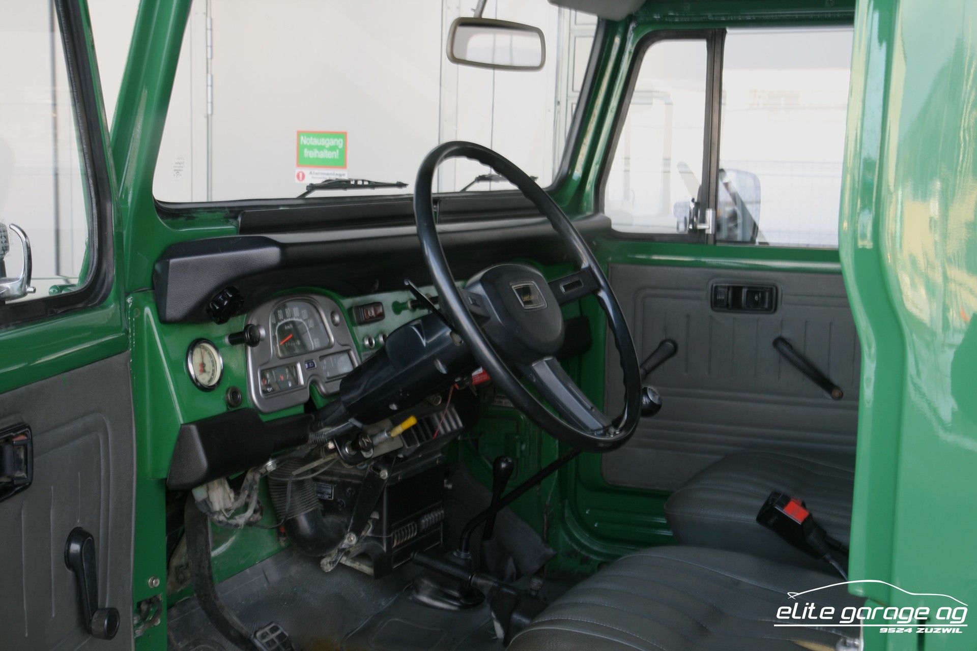 TOYOTA Land Cruiser BJ42-image-11