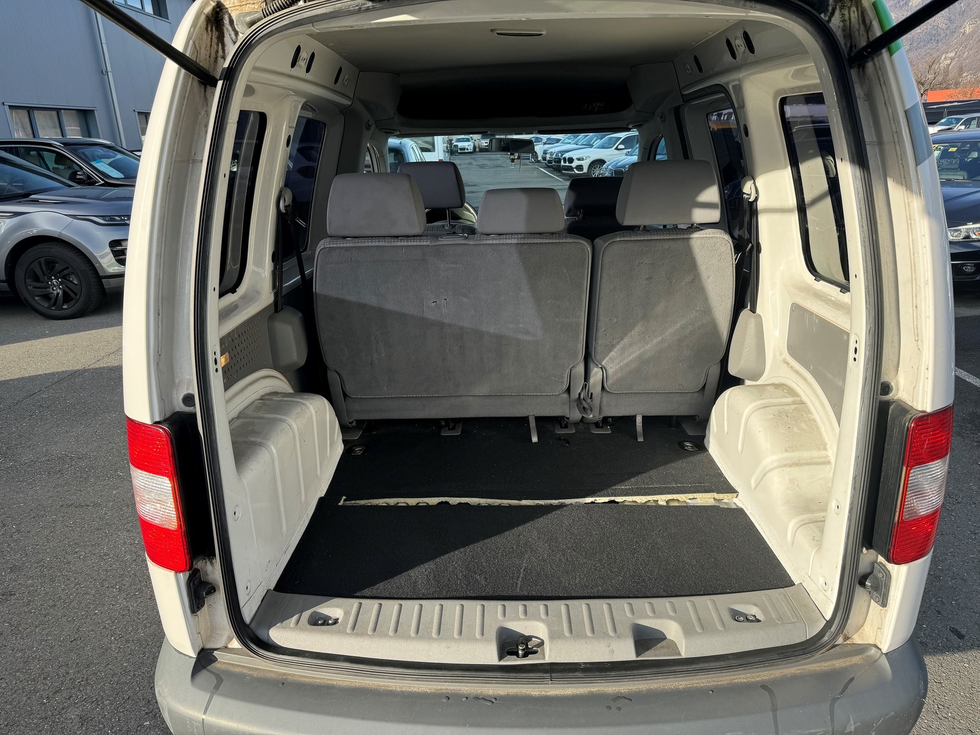 VW Caddy 2.0 EcoFuel-image-6
