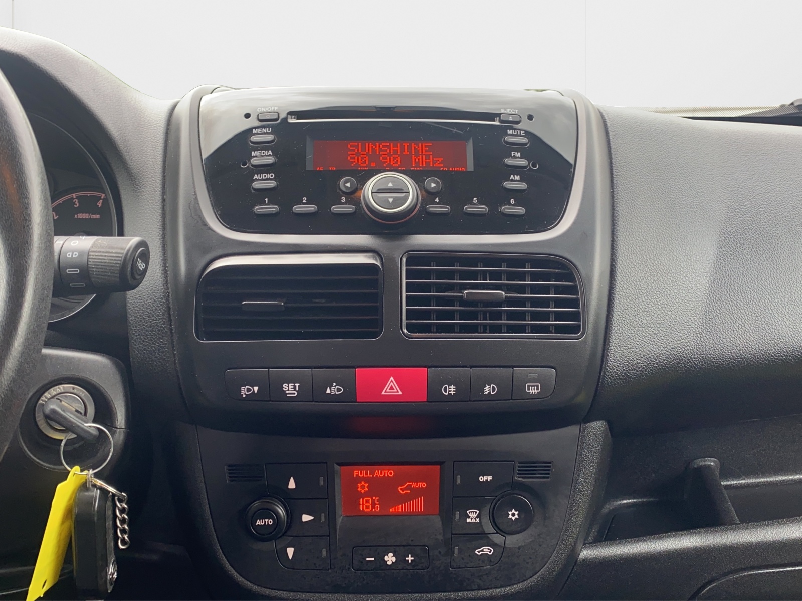 OPEL Combo 1.4 Turbo Cosmo L1H1-image-19