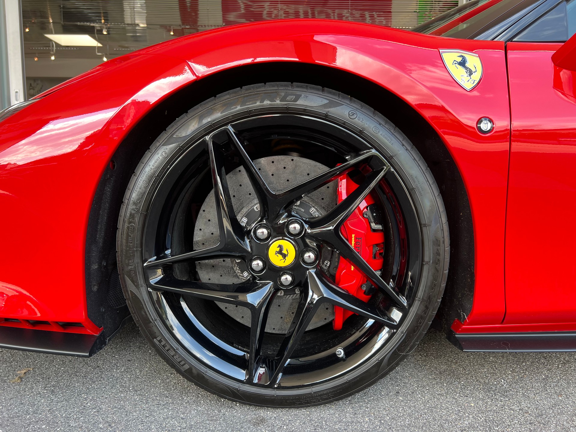 FERRARI F8 Tributo Bi-Color-image-18