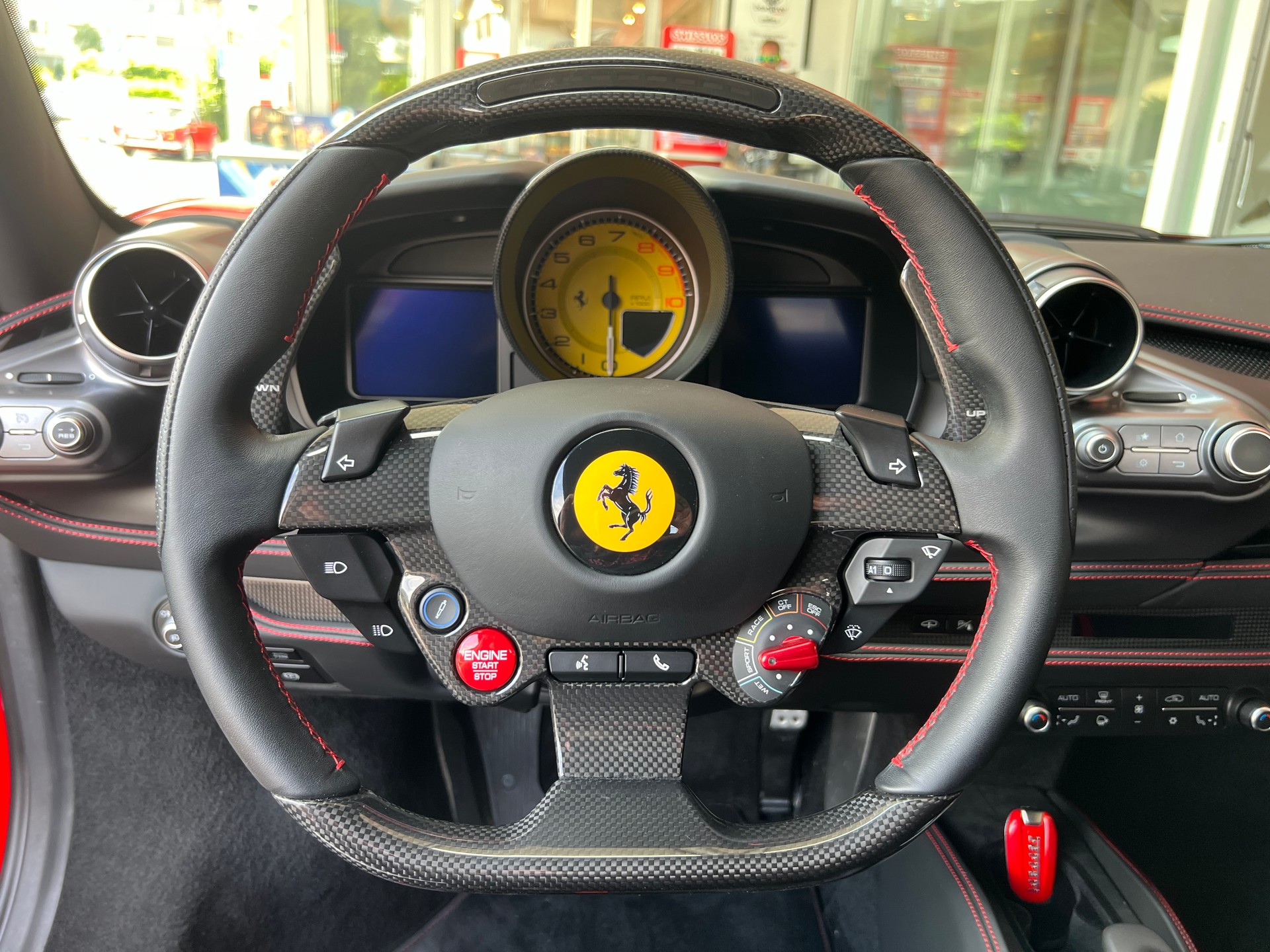 FERRARI F8 Tributo Bi-Color-image-10