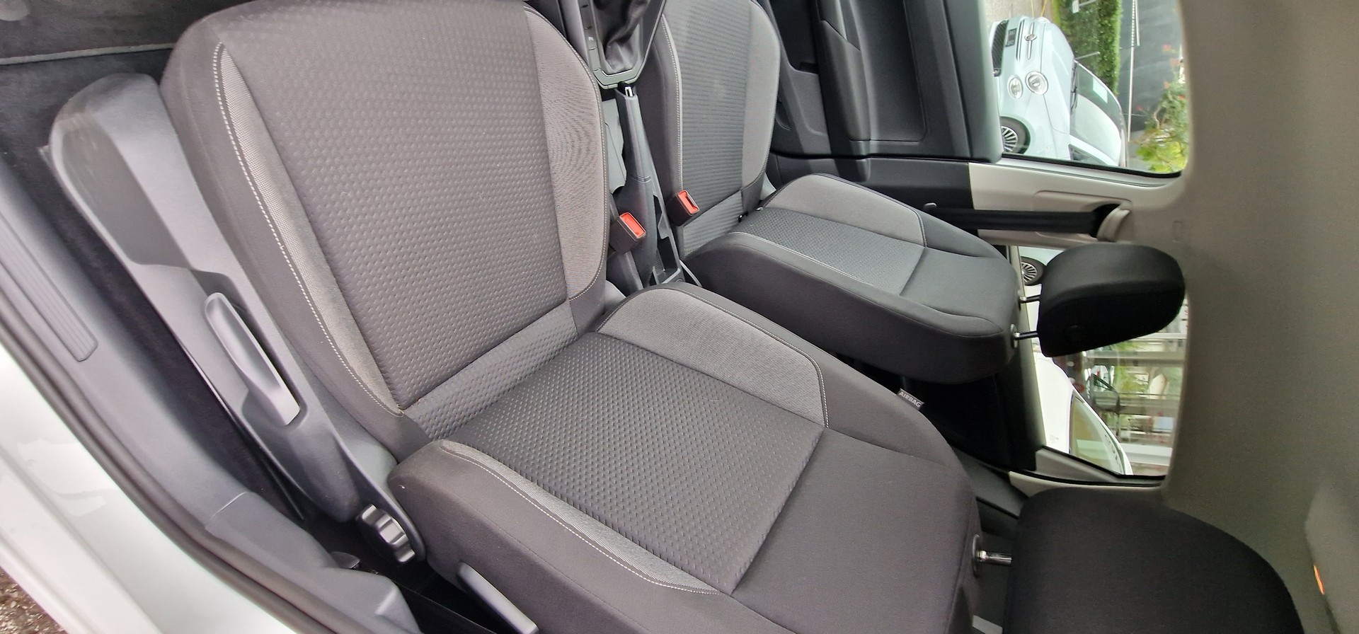 VW Polo 1.0 TSI Basis-image-10