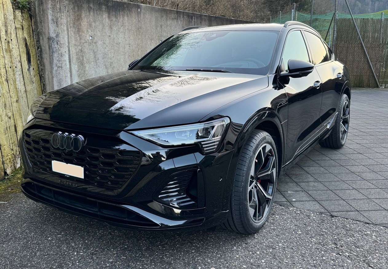 AUDI Q8 Sportback 55 e-tron Black Edition quattro