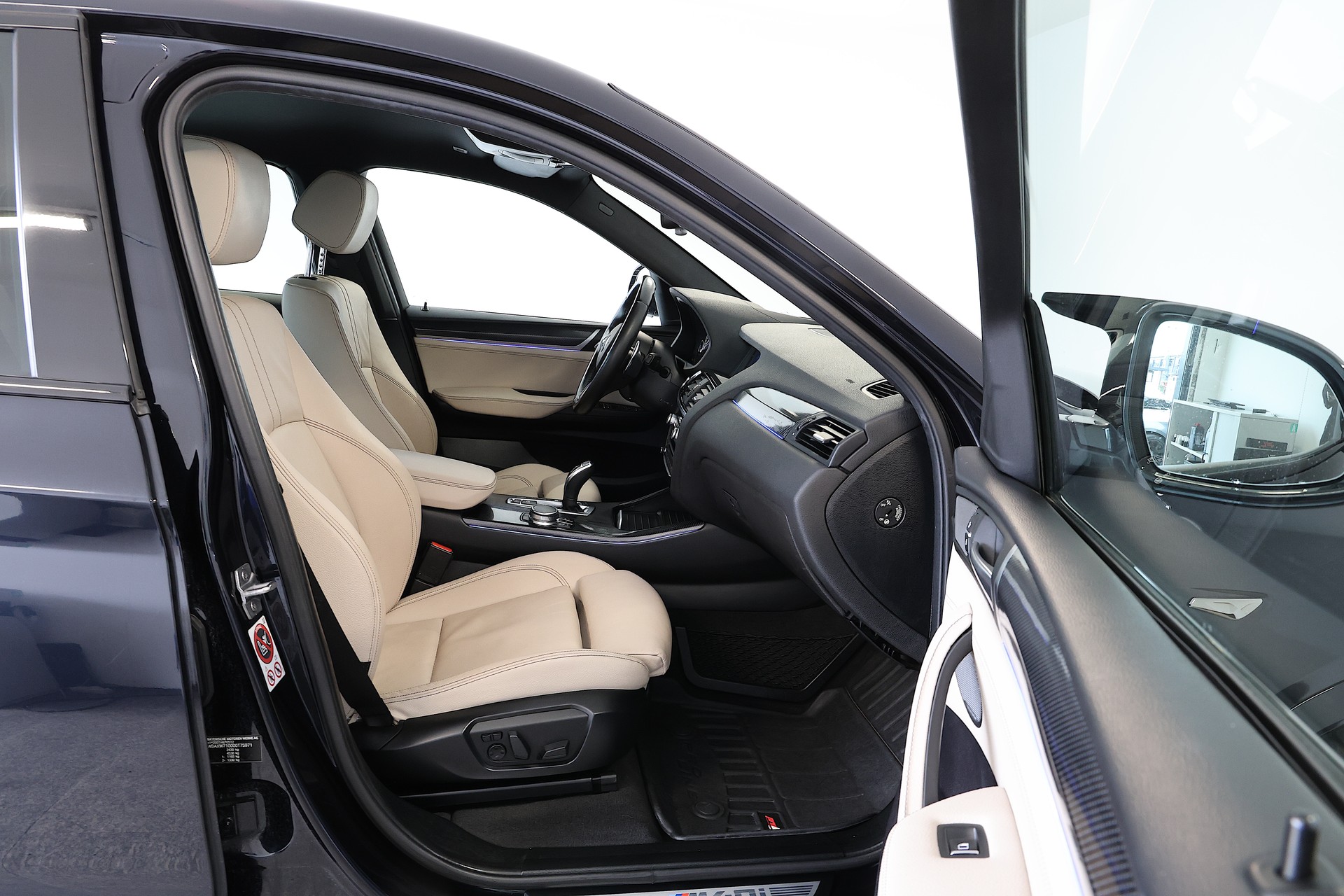 BMW X4 M 40i Steptronic-image-11