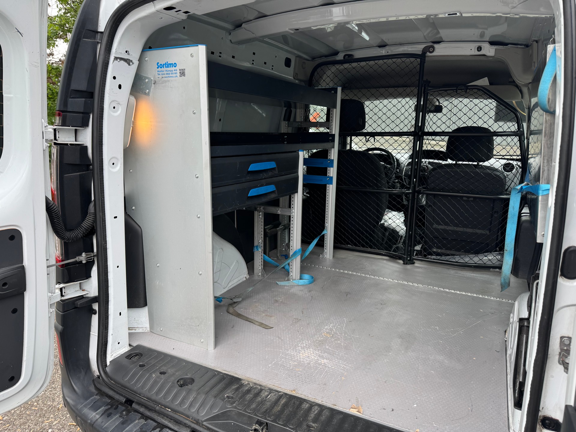 RENAULT Kangoo Medium dCi 95 ENERGY Business * 02xSitzplätz * Klimaanlage * Tempomat * PDC H * Frisch Ab MFK-image-11