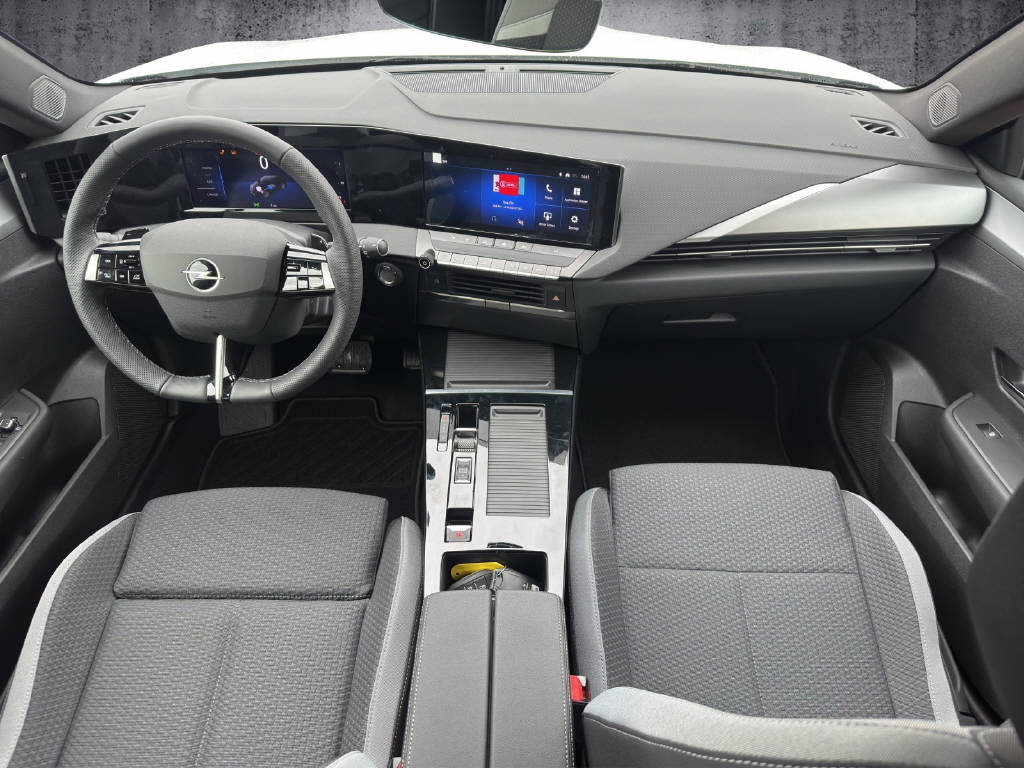 OPEL Astra Sports Tourer 1.2 T Edition-image-10