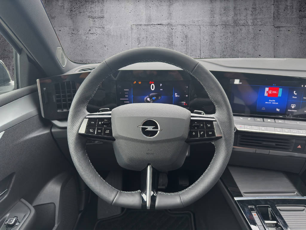 OPEL Astra Sports Tourer 1.2 T Edition-image-9