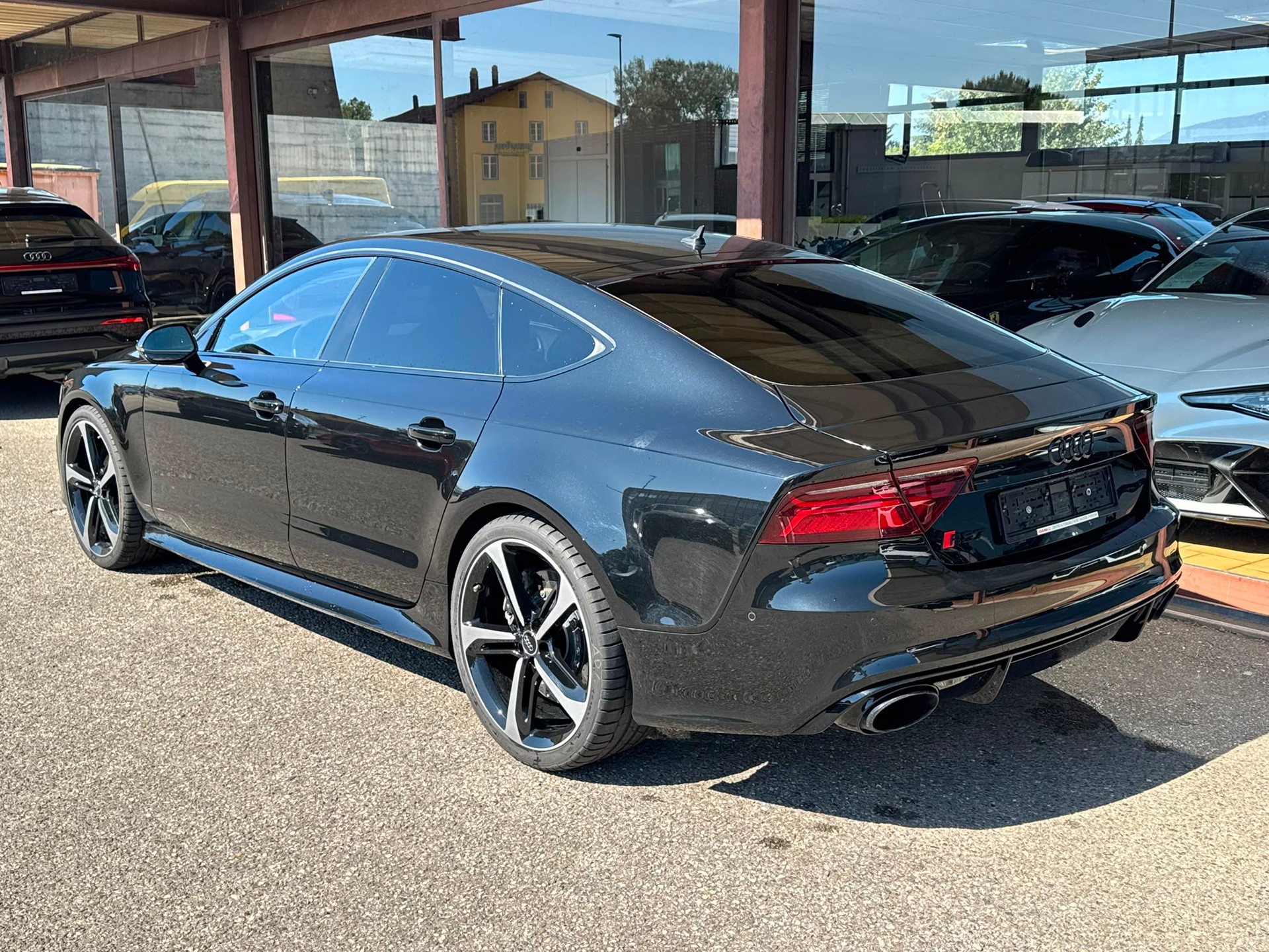 AUDI RS7 Sportback 4.0 TFSI V8 quattro S-tronic-image-3