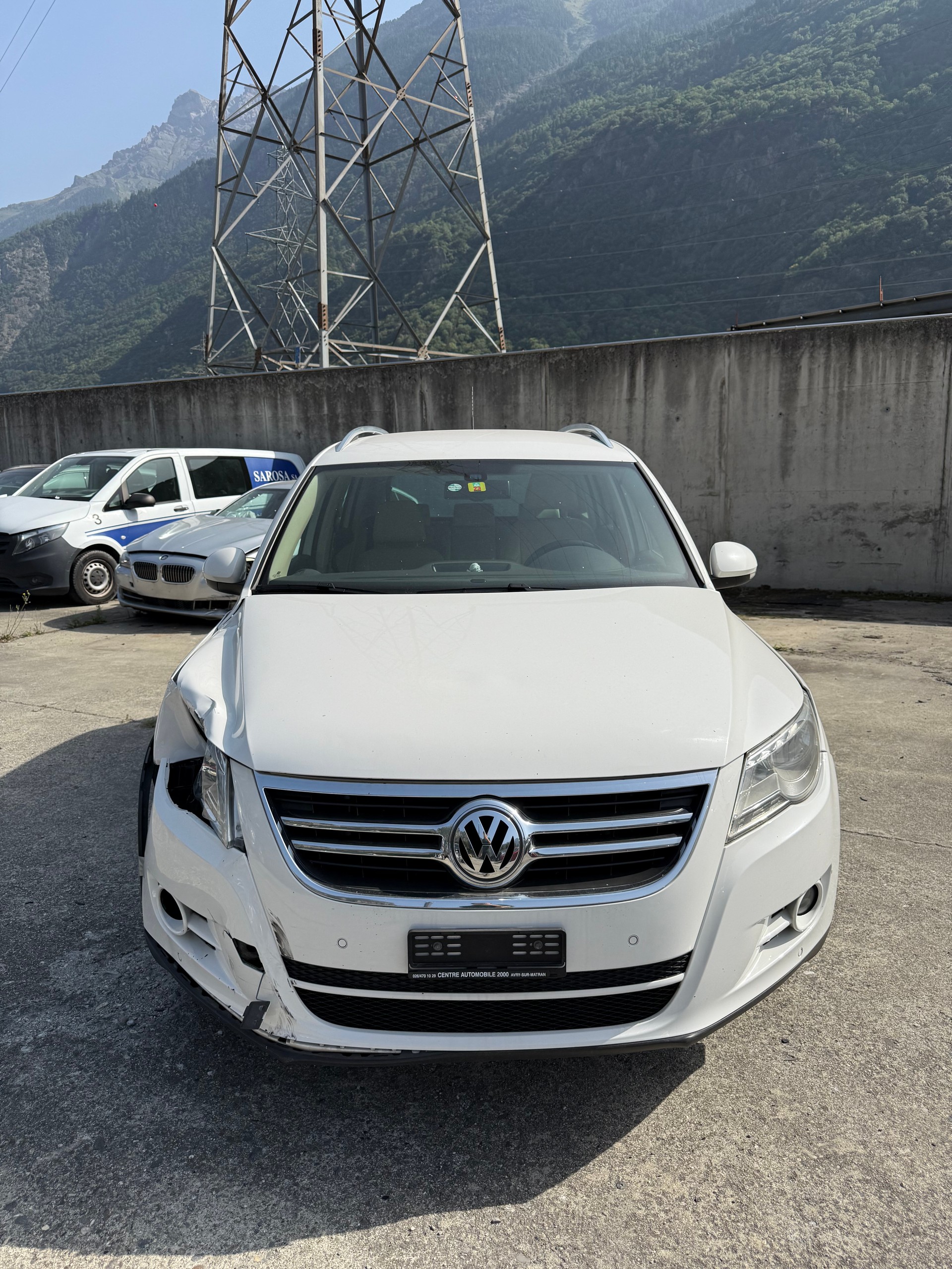 VW Tiguan 2.0 TSI Sport&Style-image-2