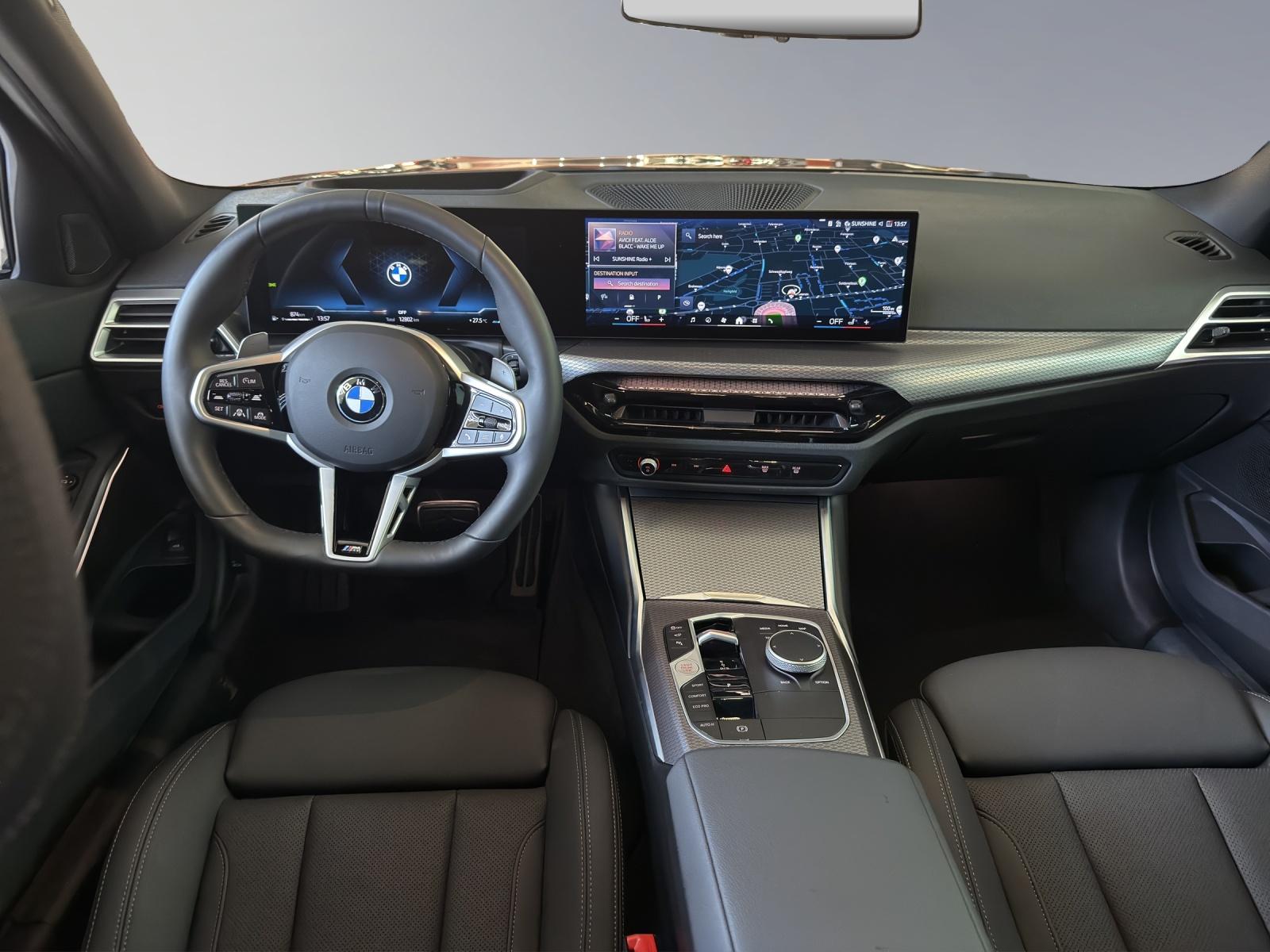 BMW 320d xDrive Touring M Sport-image-8