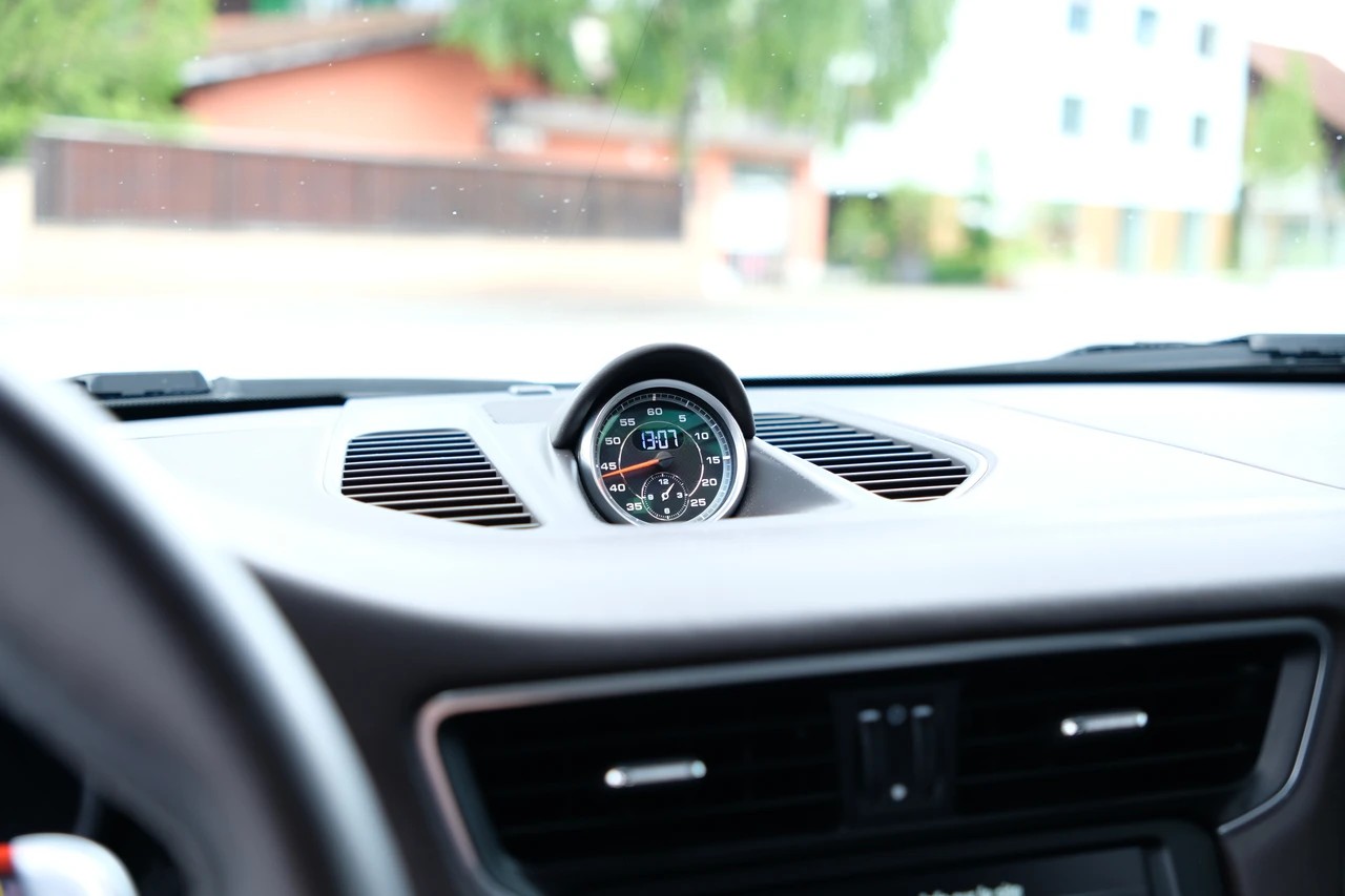PORSCHE 911 Carrera 4S PDK-image-17