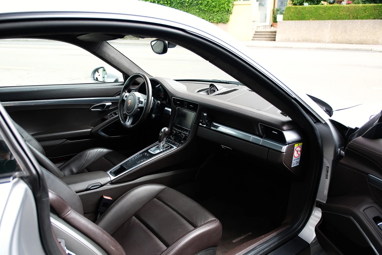 PORSCHE 911 Carrera 4S PDK-image-16