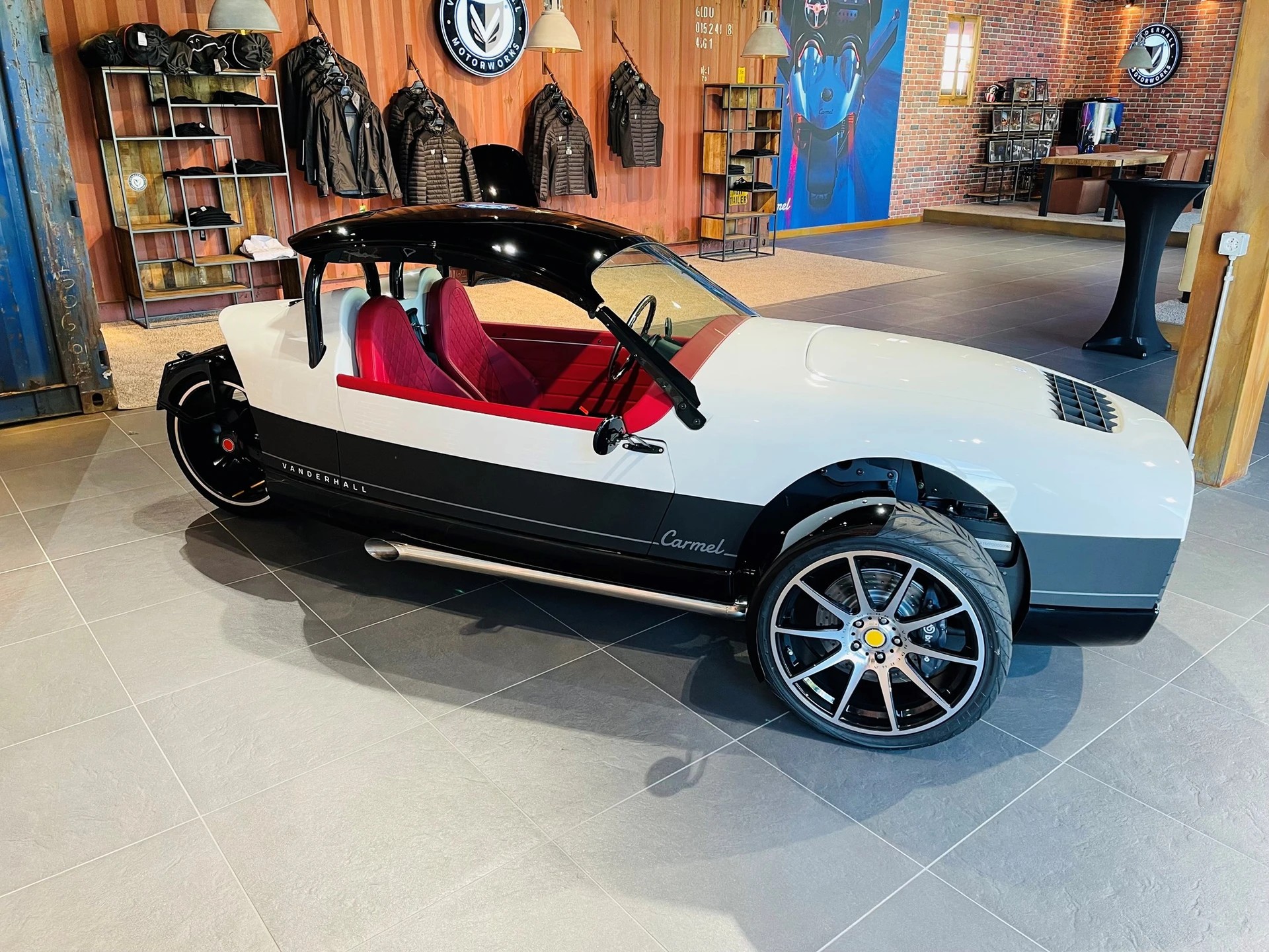 VANDERHALL Carmel GTS-showroom-element-2