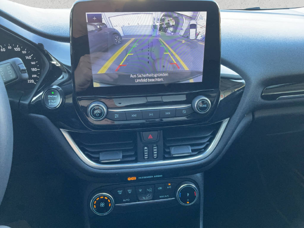 FORD Fiesta 1.0 EcoB Hybrid Titanium-image-12