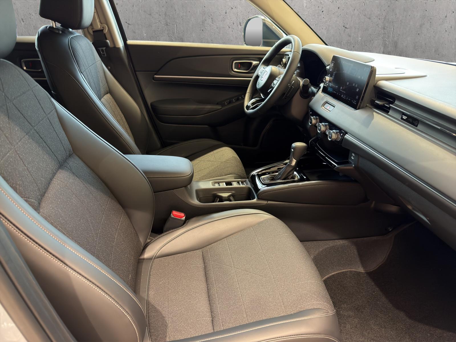 HONDA HR-V 1.5 i-MMD Advance Plus-image-16