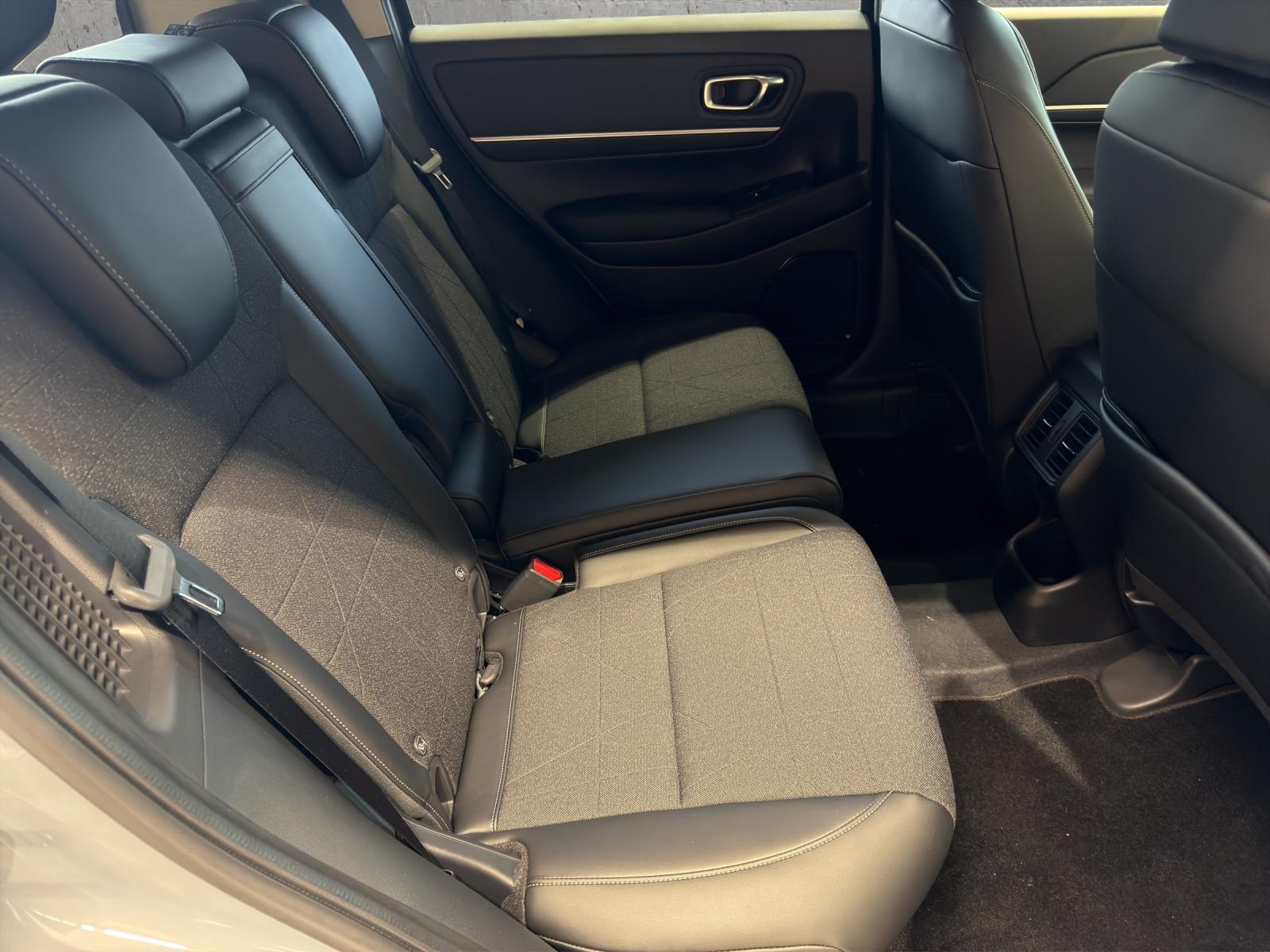 HONDA HR-V 1.5 i-MMD Advance Plus-image-17
