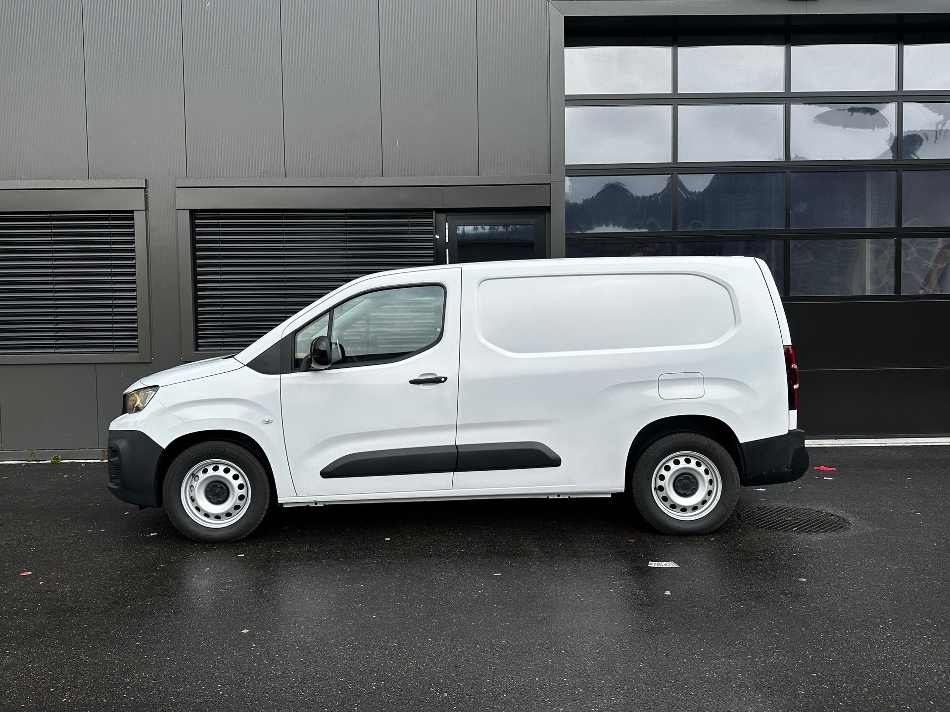 PEUGEOT e-Partner Long 50kWh Premium