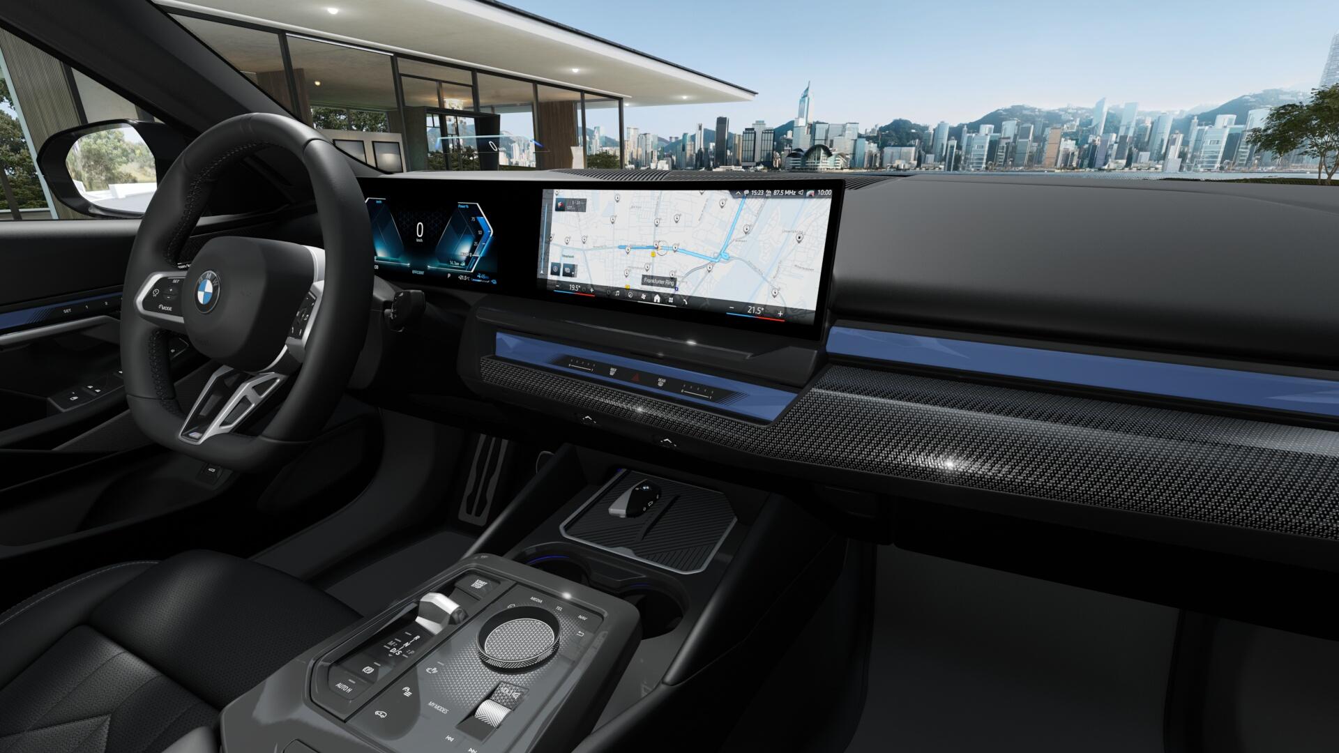 BMW 550e xDrive Touring-showroom-element-3