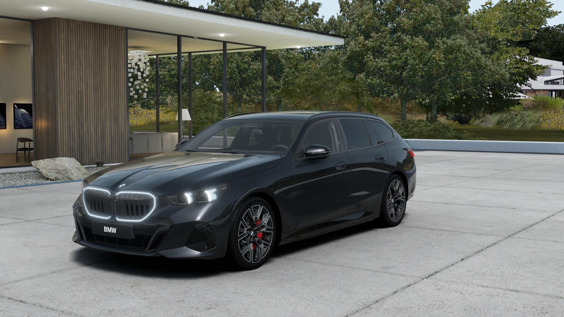 BMW 550e xDrive Touring
