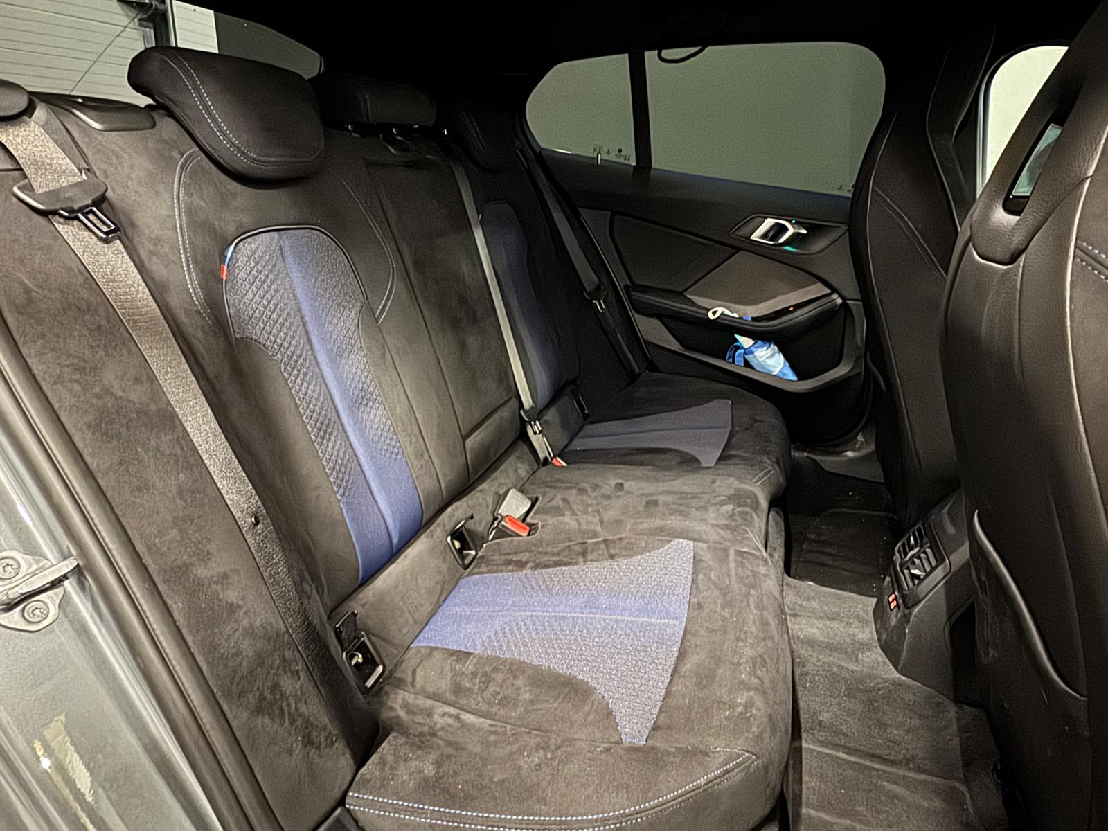 BMW M135i xDrive Steptronic-image-11