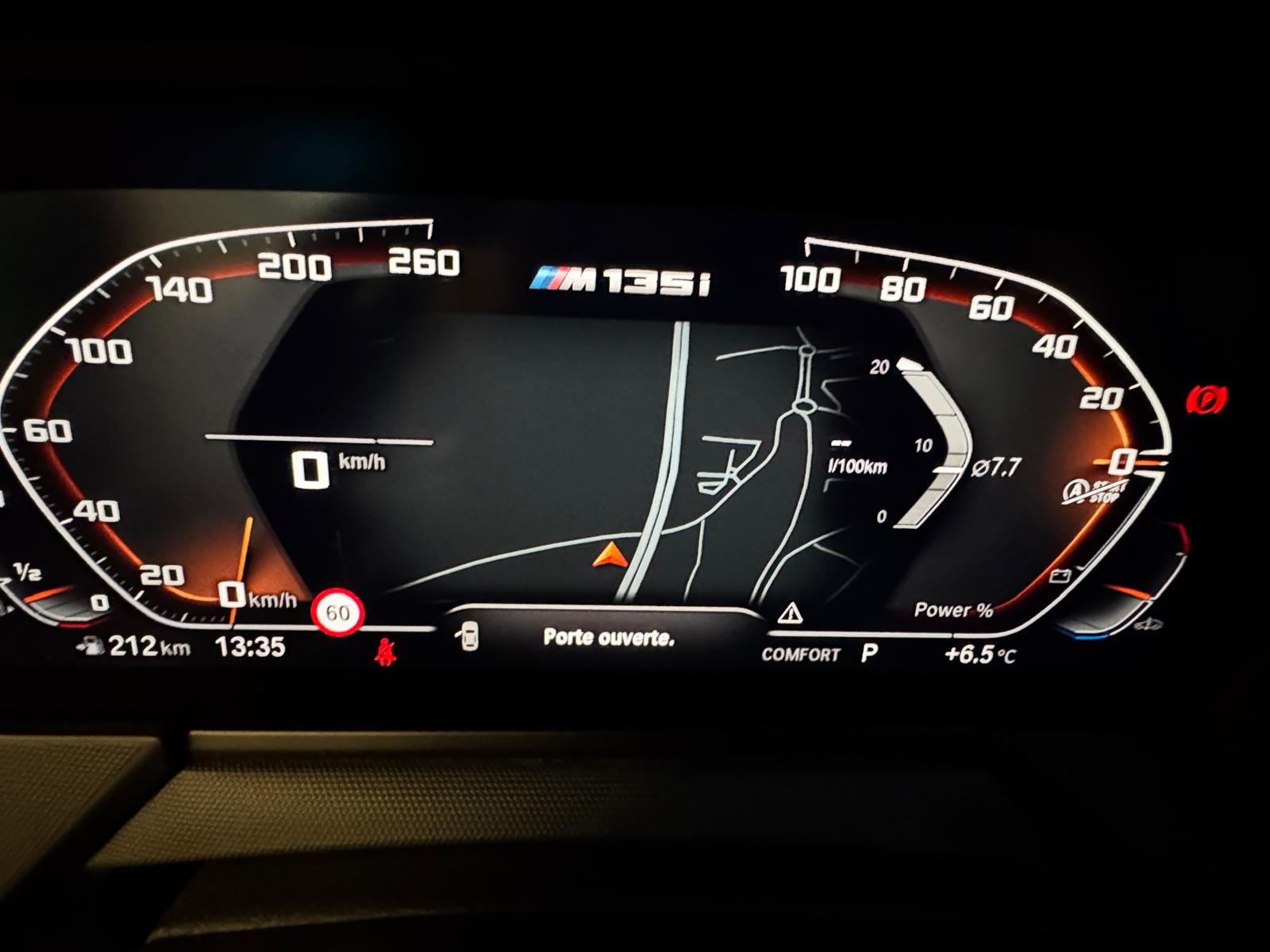 BMW M135i xDrive Steptronic-image-18
