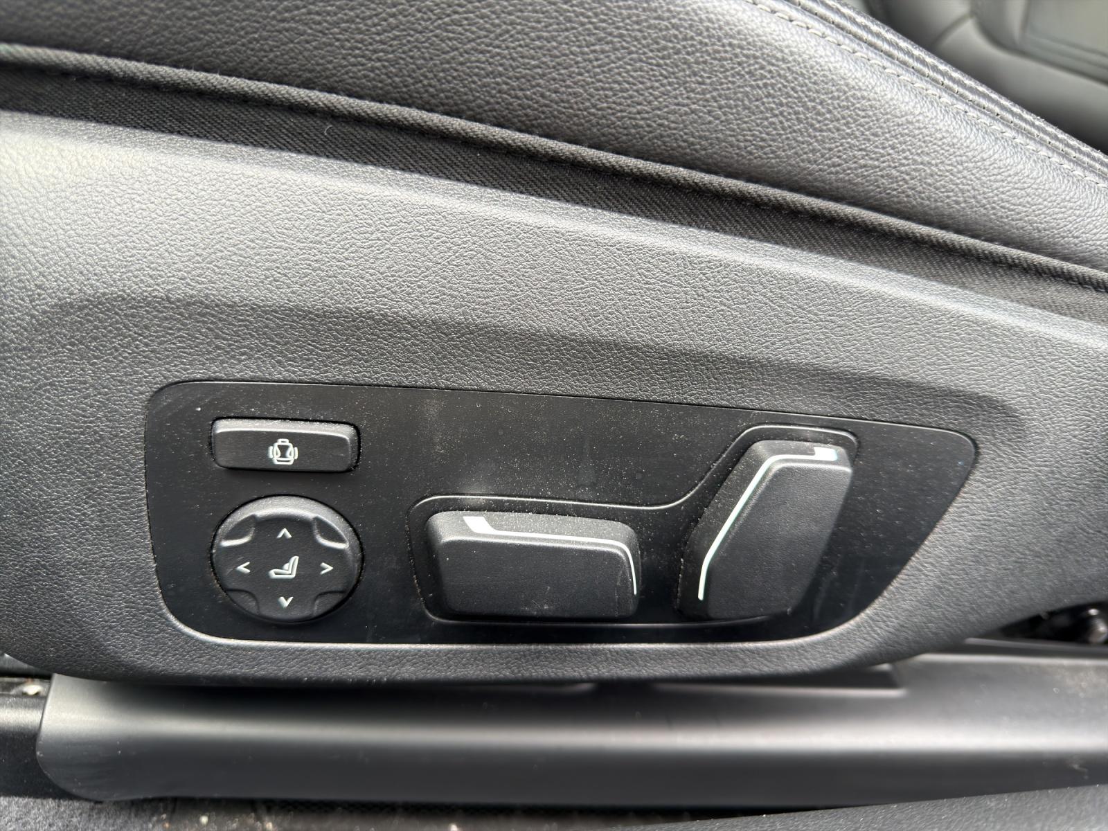 BMW 430i xDrive Cabriolet M Sport Steptronic-image-13