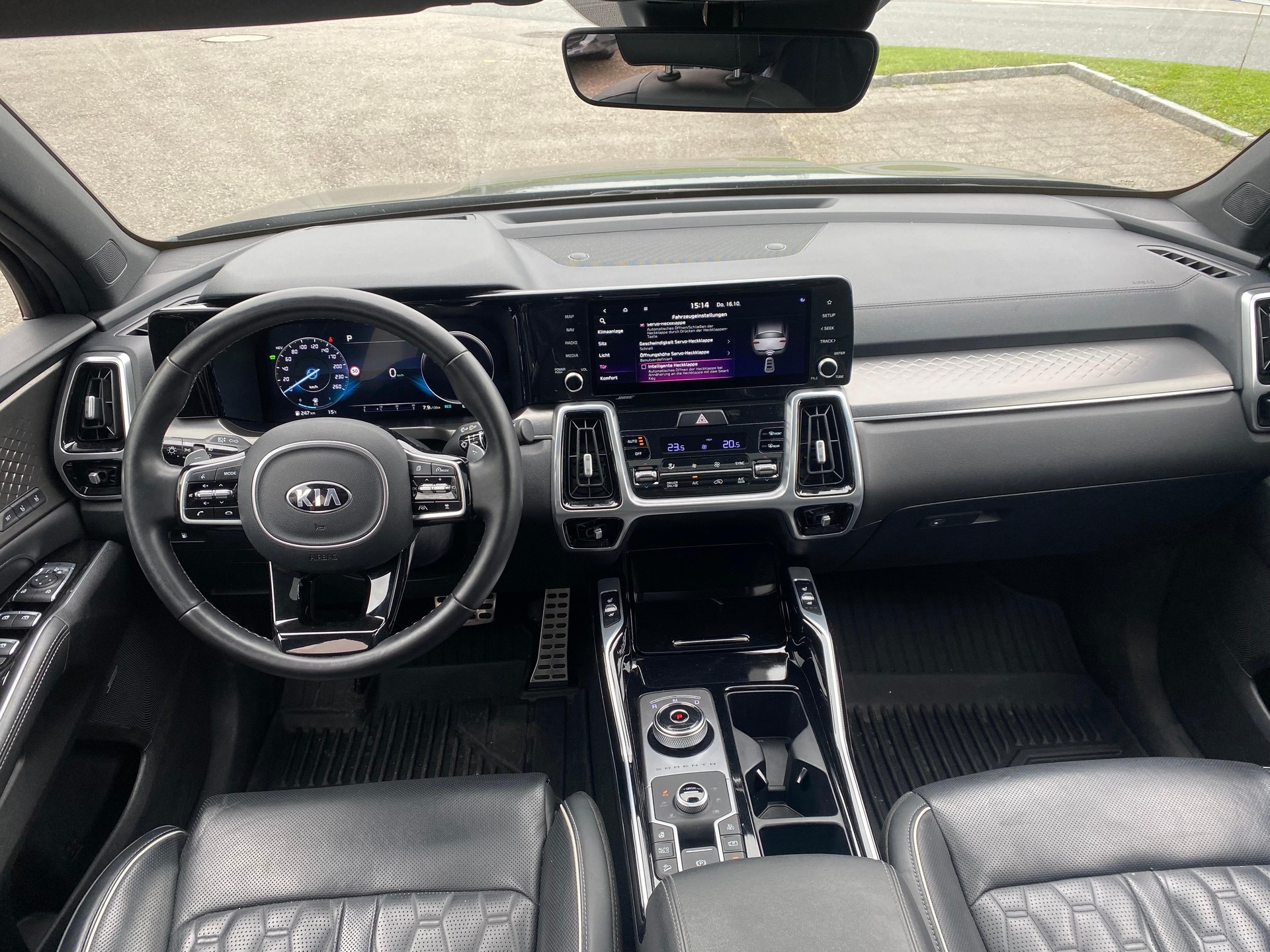 KIA Sorento 1.6 T-GDi Plug-in Hybrid 7P-image-6