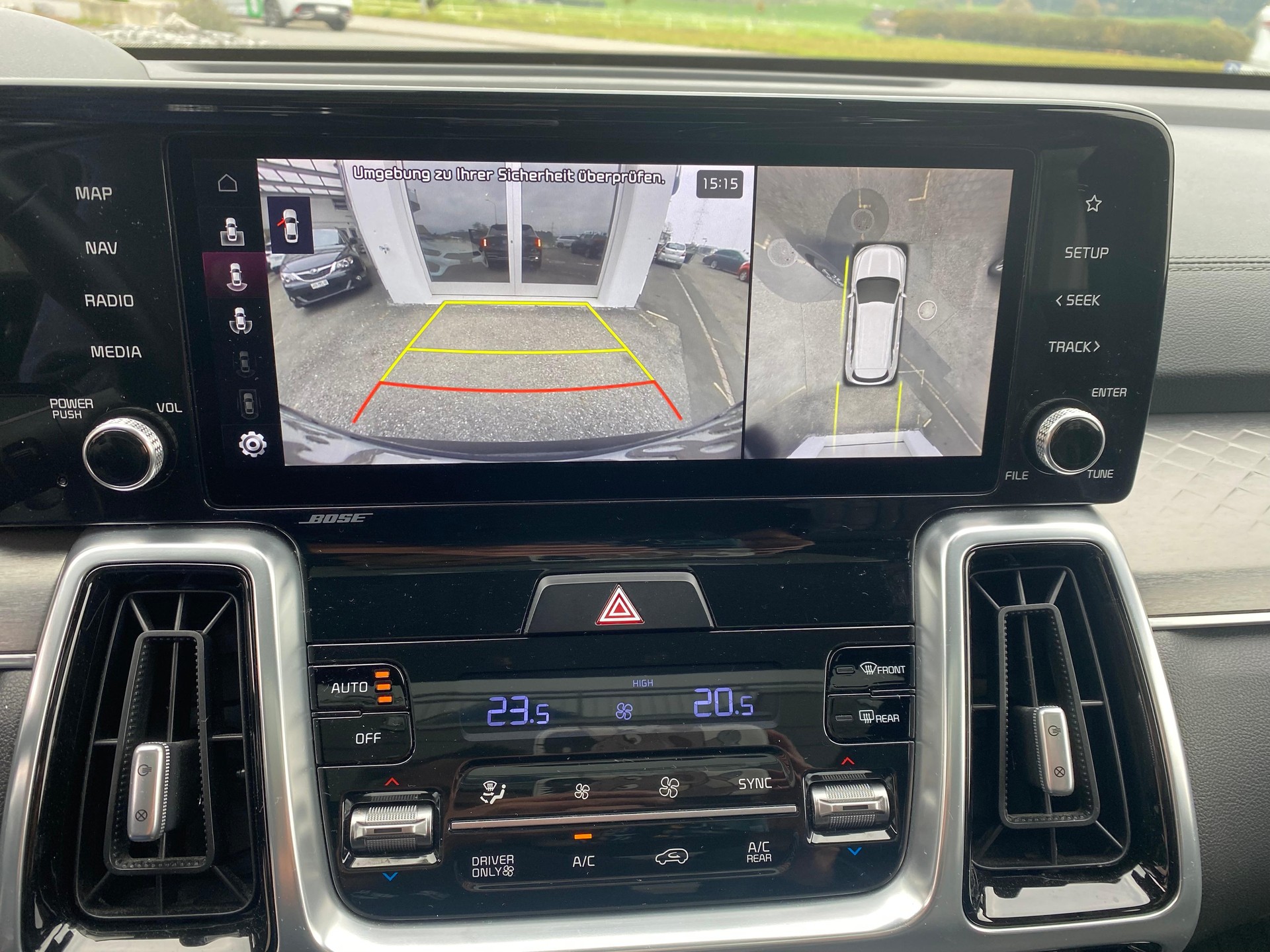 KIA Sorento 1.6 T-GDi Plug-in Hybrid 7P-image-10