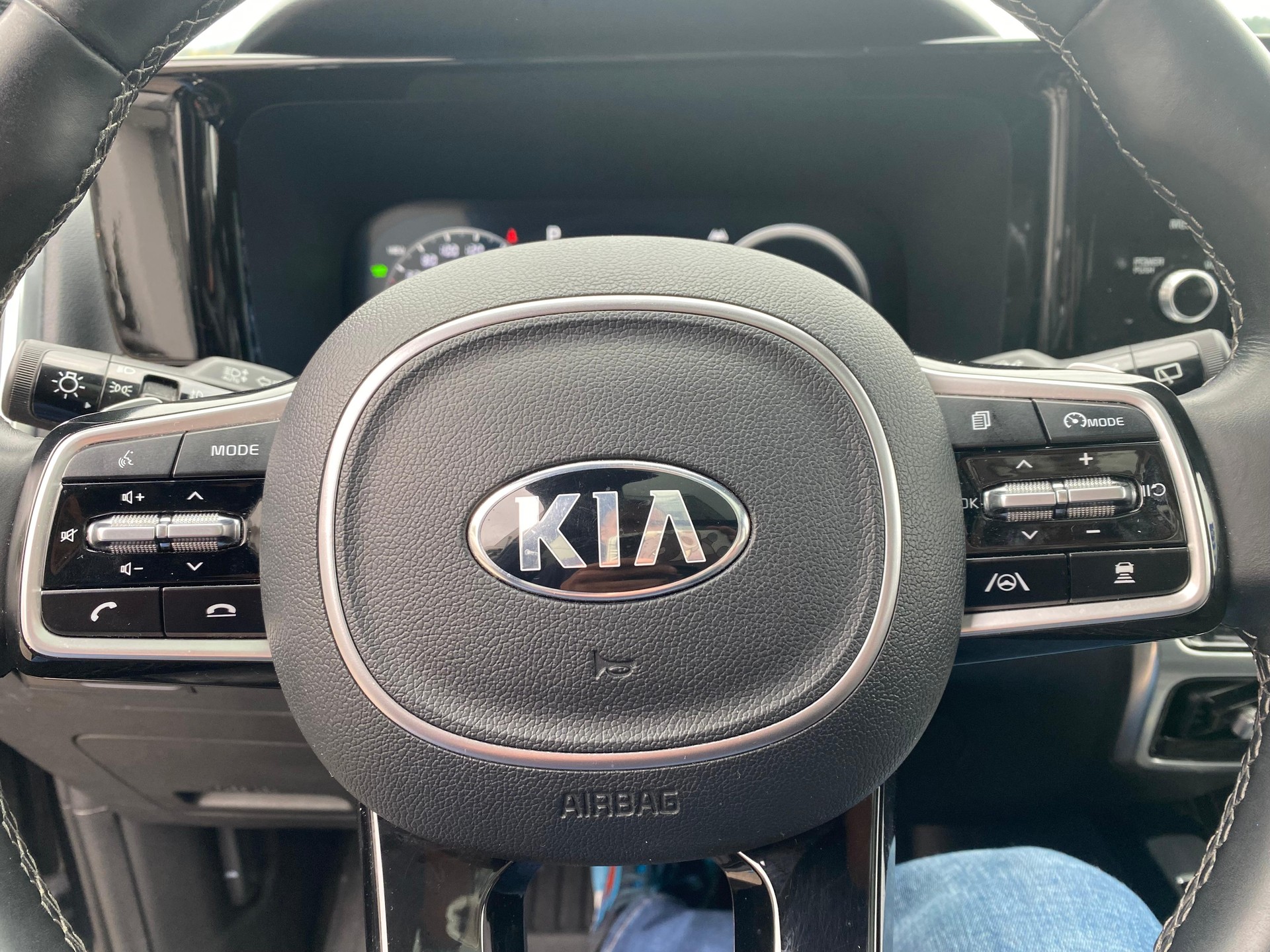 KIA Sorento 1.6 T-GDi Plug-in Hybrid 7P-image-13
