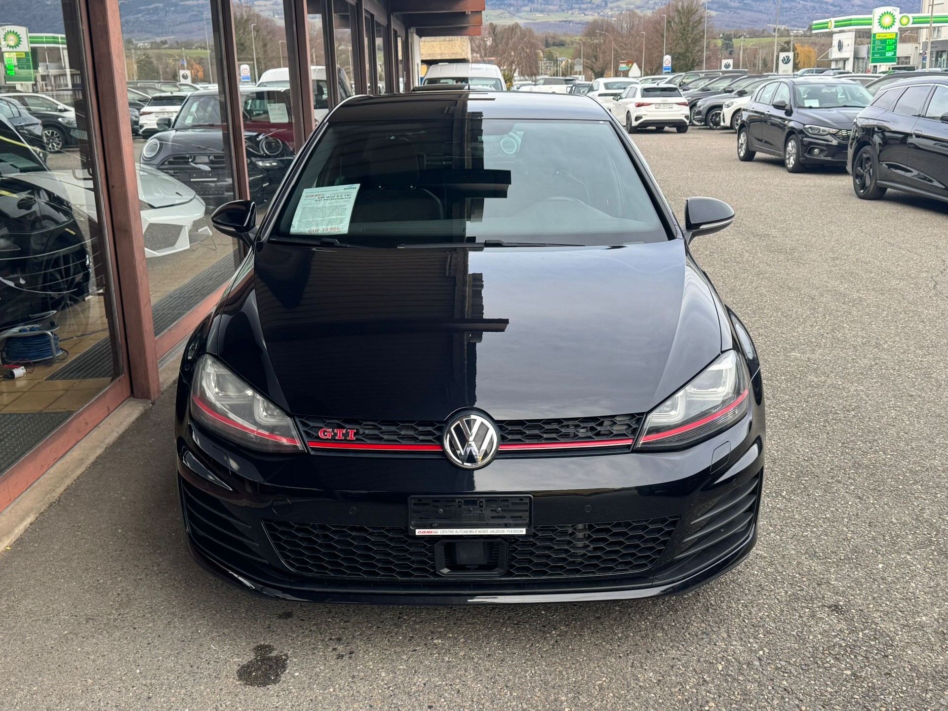 VW Golf 2.0 TSI GTI Performance DSG-image-2