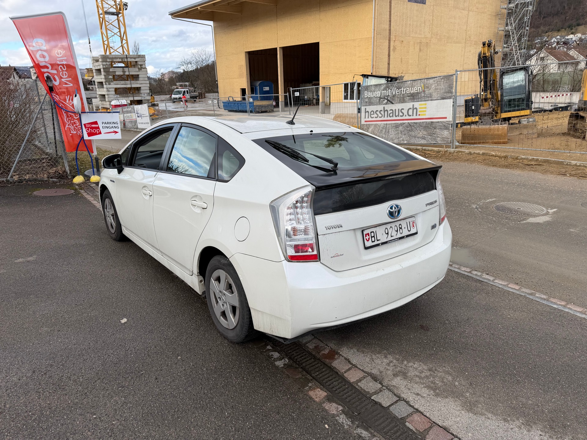 TOYOTA Prius 1.8 16V HSD Luna-image-1