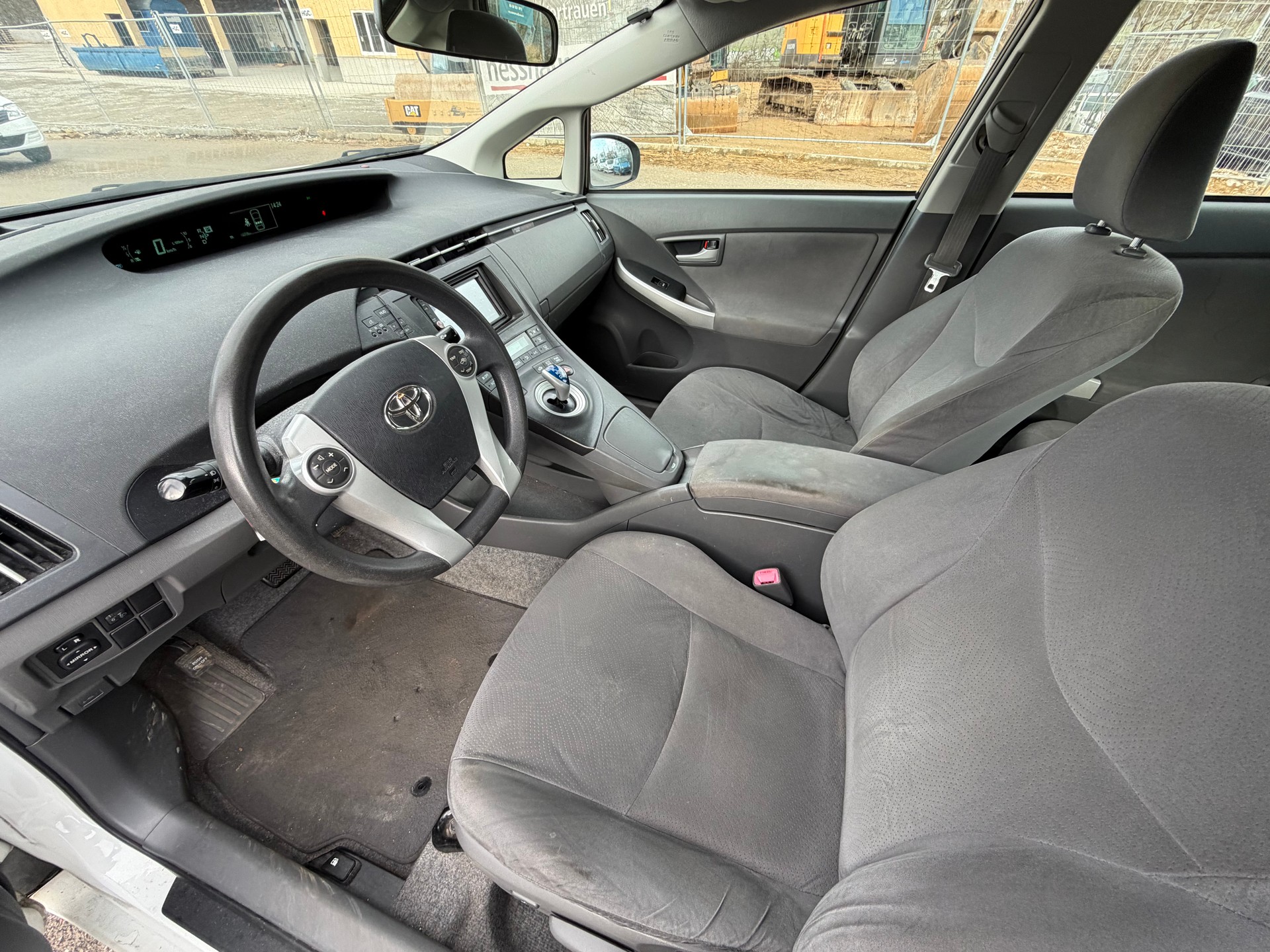 TOYOTA Prius 1.8 16V HSD Luna-image-7