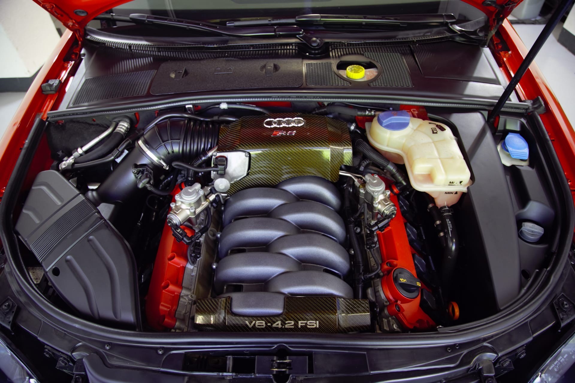 AUDI RS4 Avant 4.2 V8 quattro-image-11