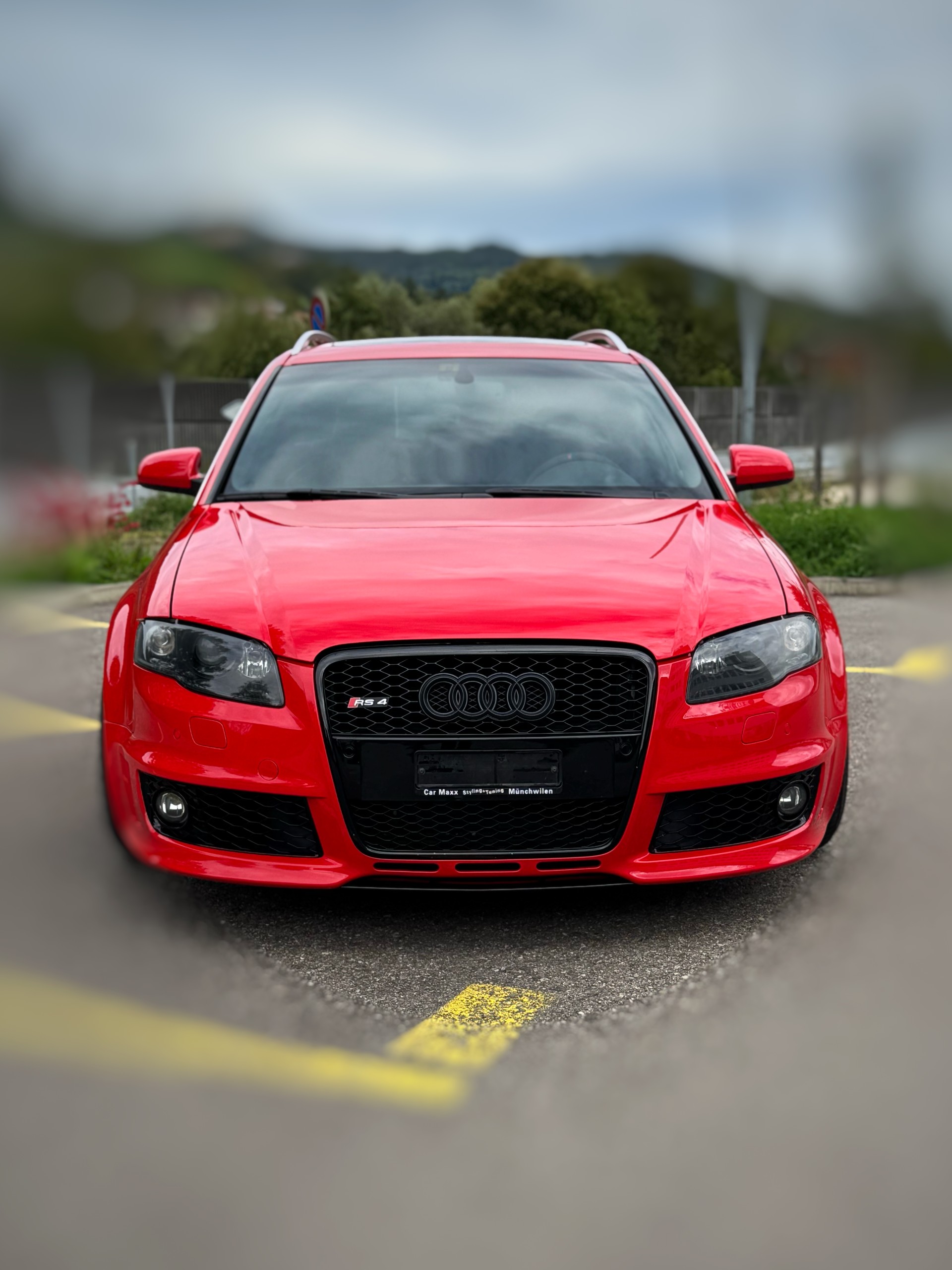 AUDI RS4 Avant 4.2 V8 quattro-image-1