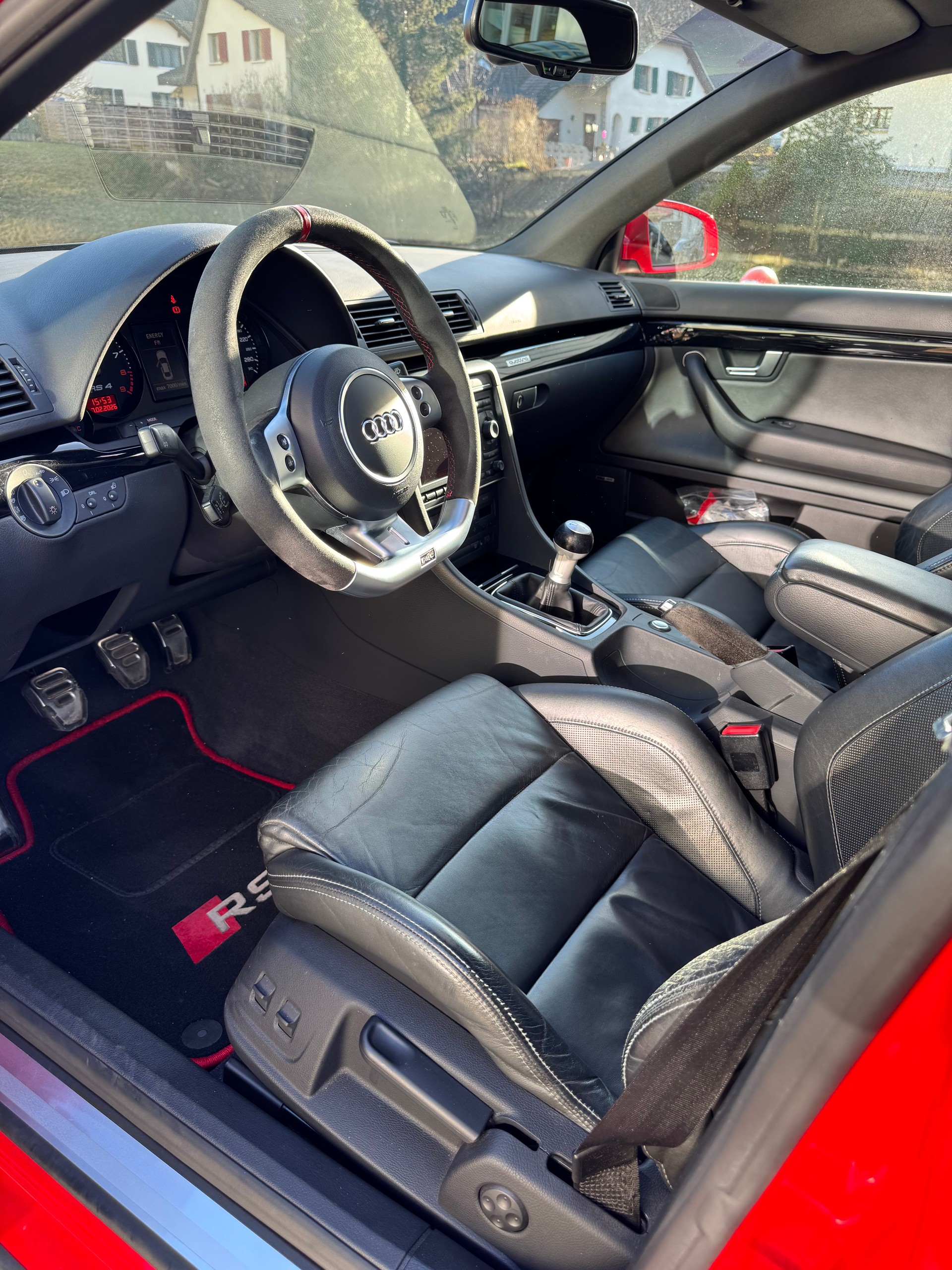 AUDI RS4 Avant 4.2 V8 quattro-image-5