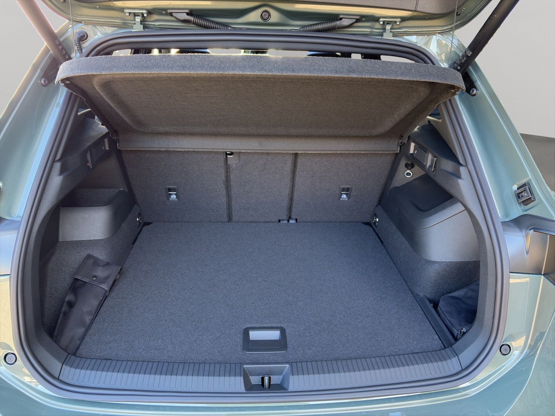 VW Tiguan 2.0 TSI DSG R-Line 4Motion-image-10