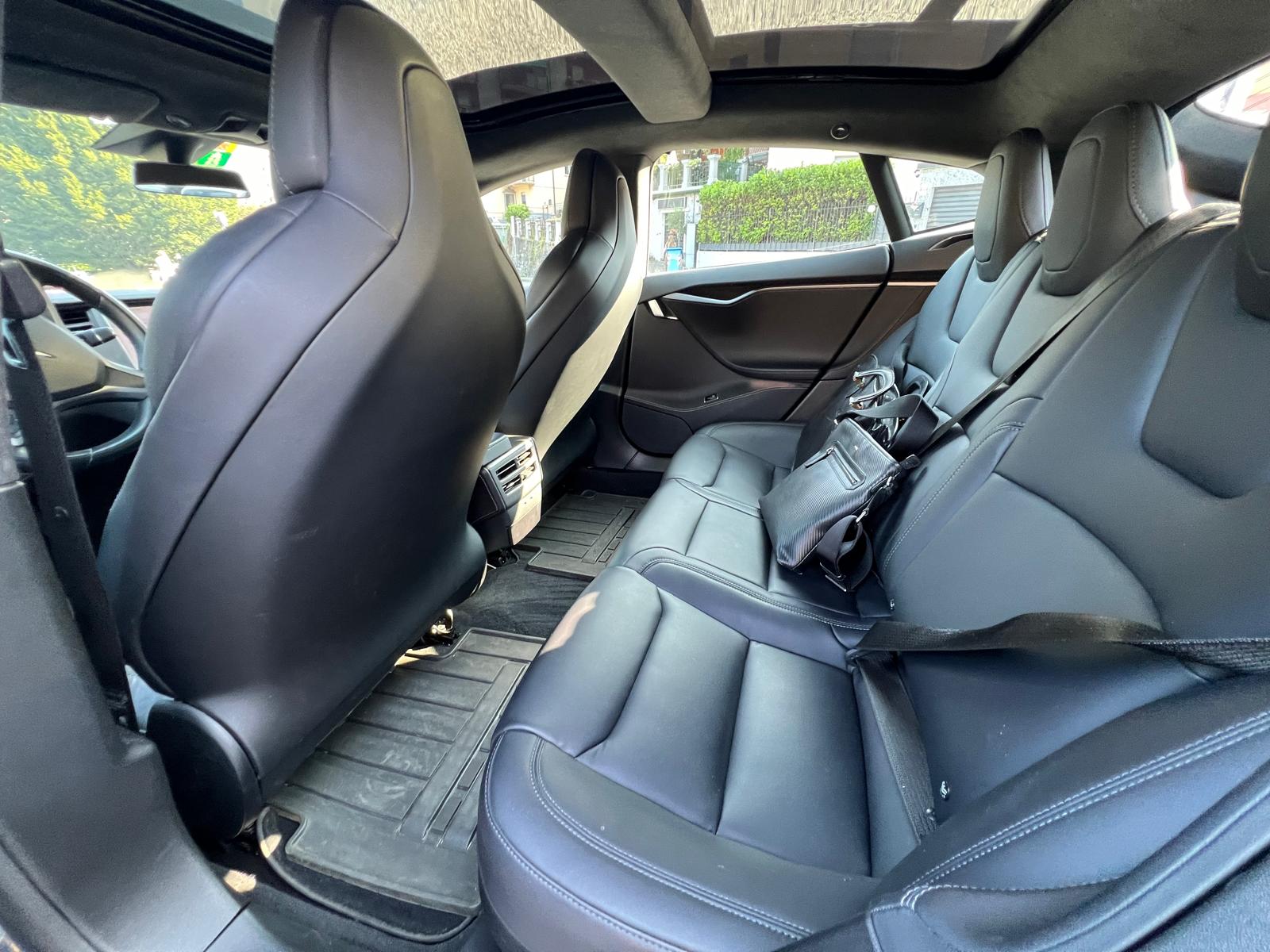 TESLA MODEL S-image-7