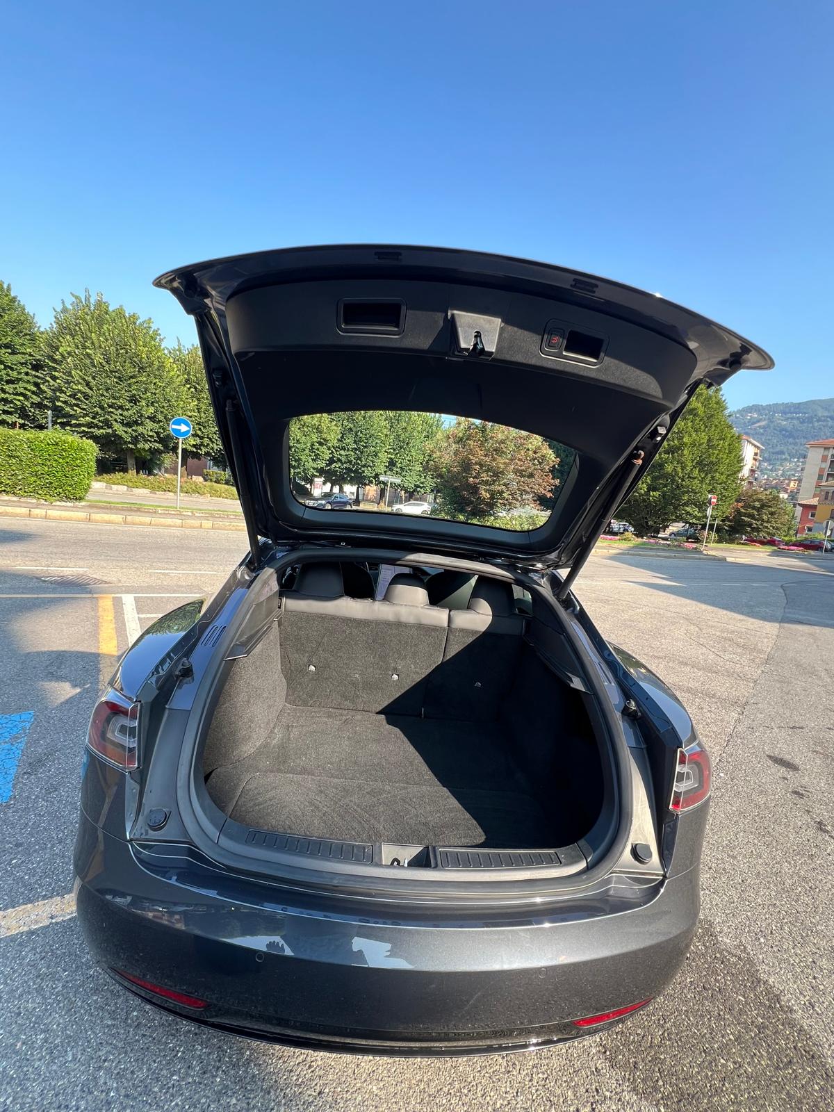 TESLA MODEL S-image-15