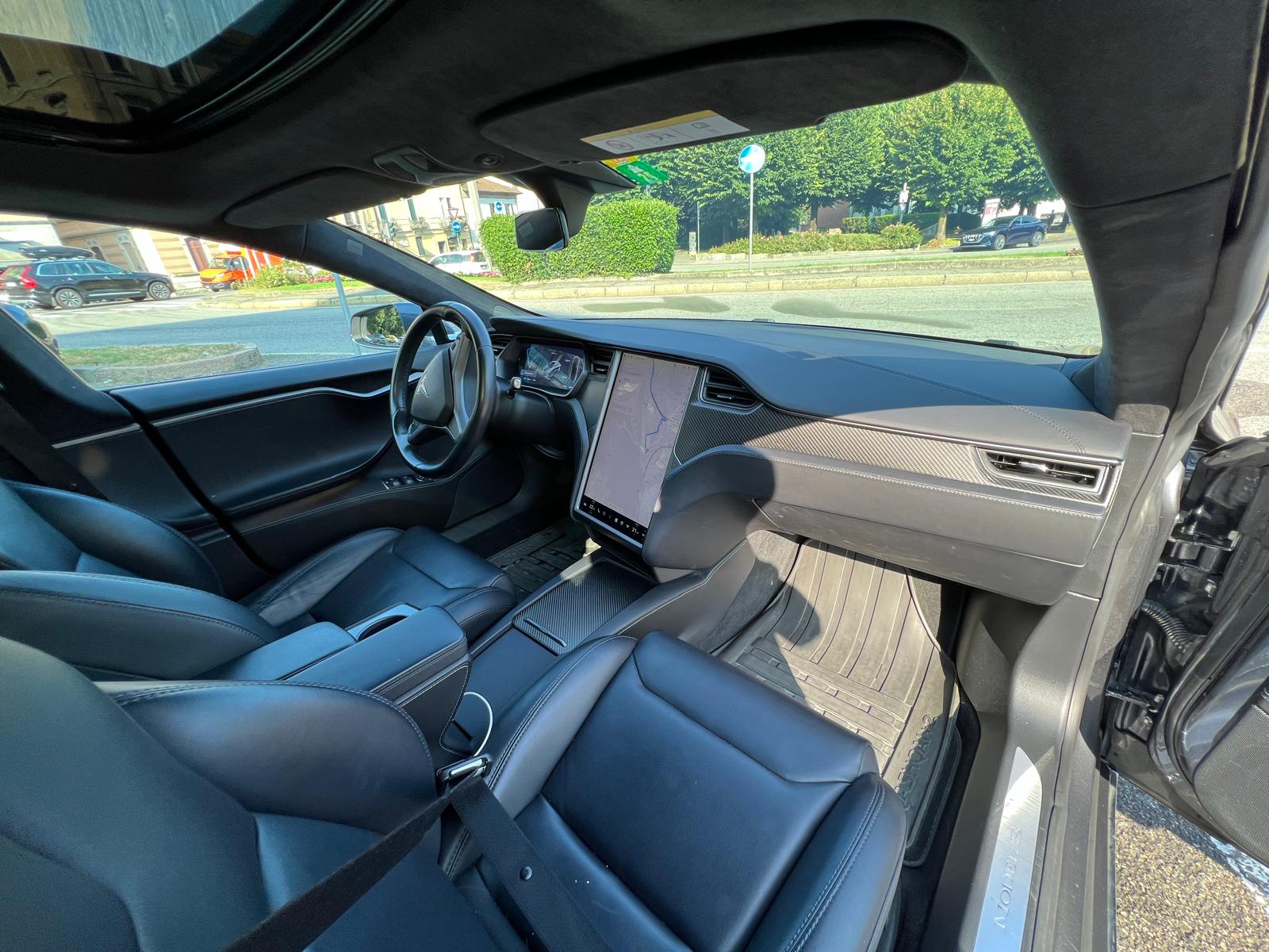TESLA MODEL S-image-12