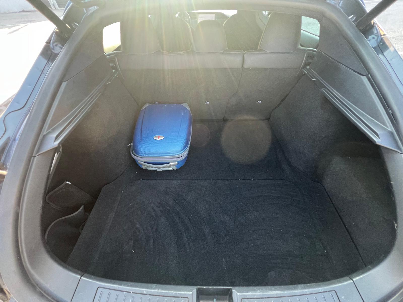 TESLA MODEL S-image-17