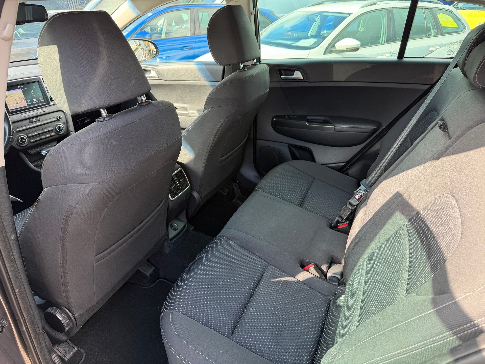 KIA Sportage 1.6 T-GDi Swiss City Line 4WD Automat-image-15