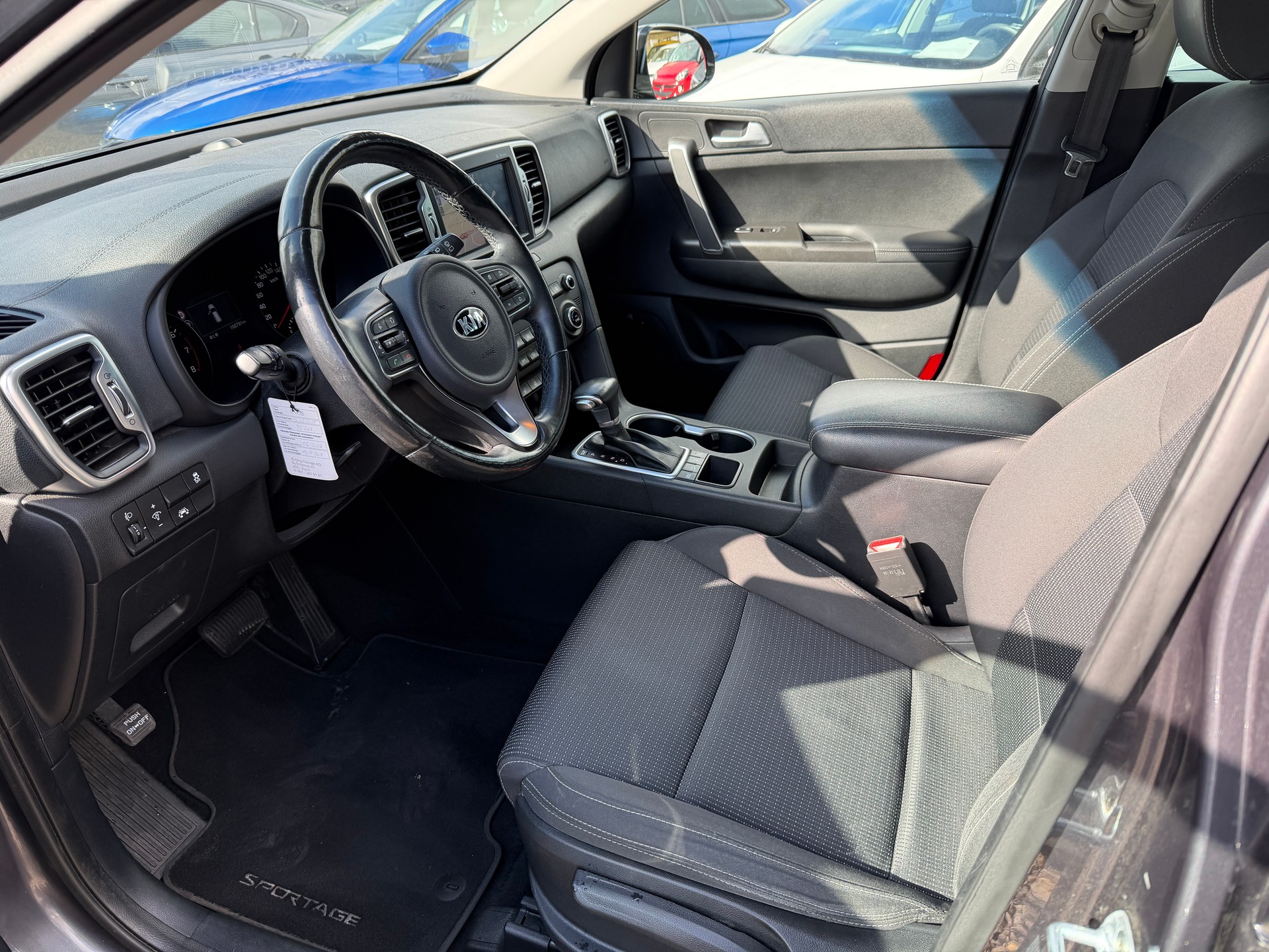 KIA Sportage 1.6 T-GDi Swiss City Line 4WD Automat-image-16