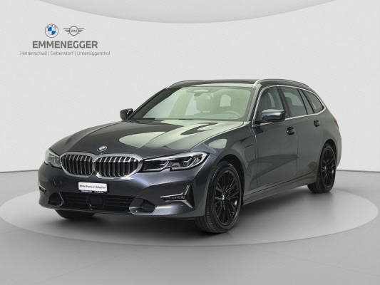 BMW 330e xDrive Luxury Line-image-0