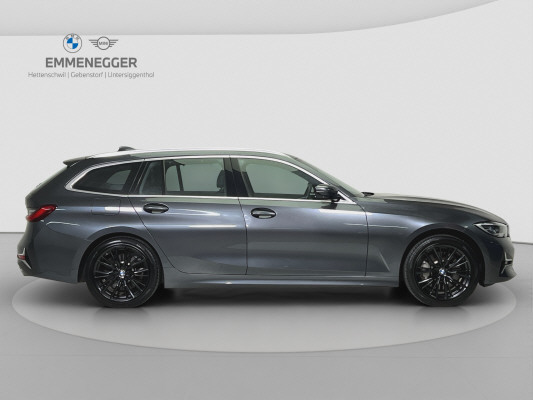 BMW 330e xDrive Luxury Line-image-5