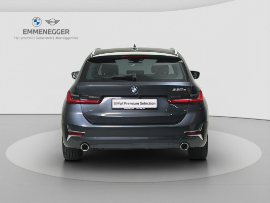 BMW 330e xDrive Luxury Line-image-3