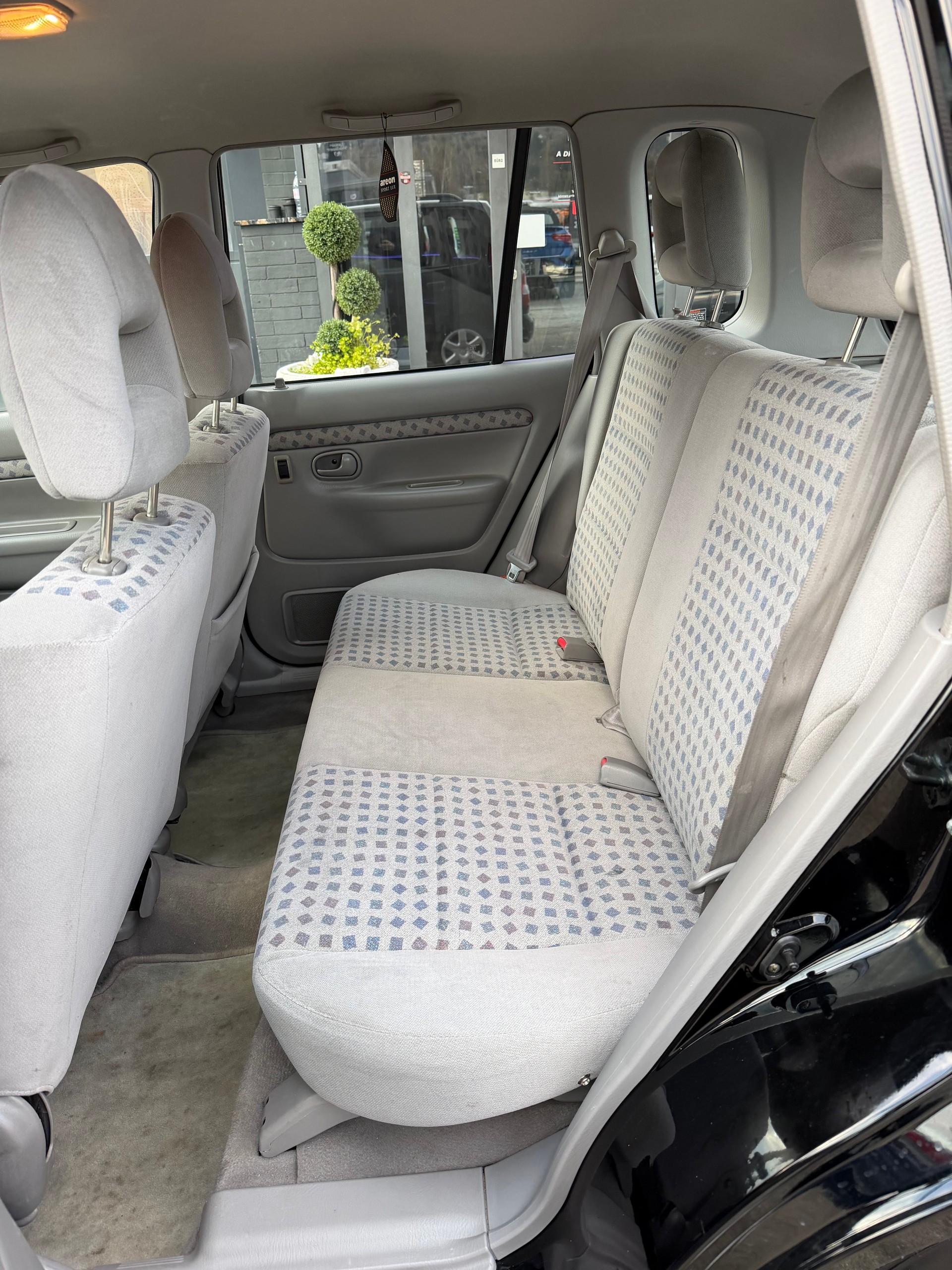 MAZDA Demio 1.5i-16 High ABS-image-19