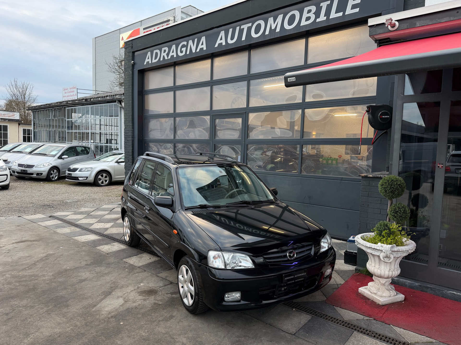 MAZDA Demio 1.5i-16 High ABS-showroom-element-2