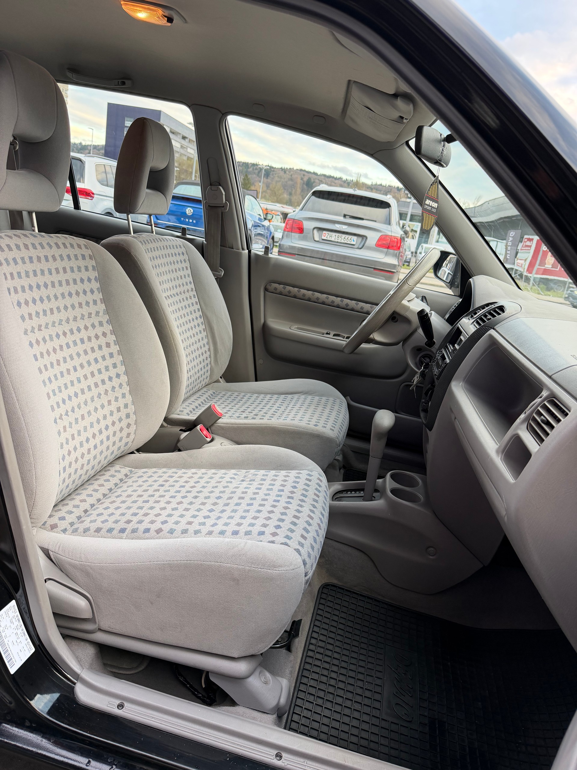 MAZDA Demio 1.5i-16 High ABS-image-12
