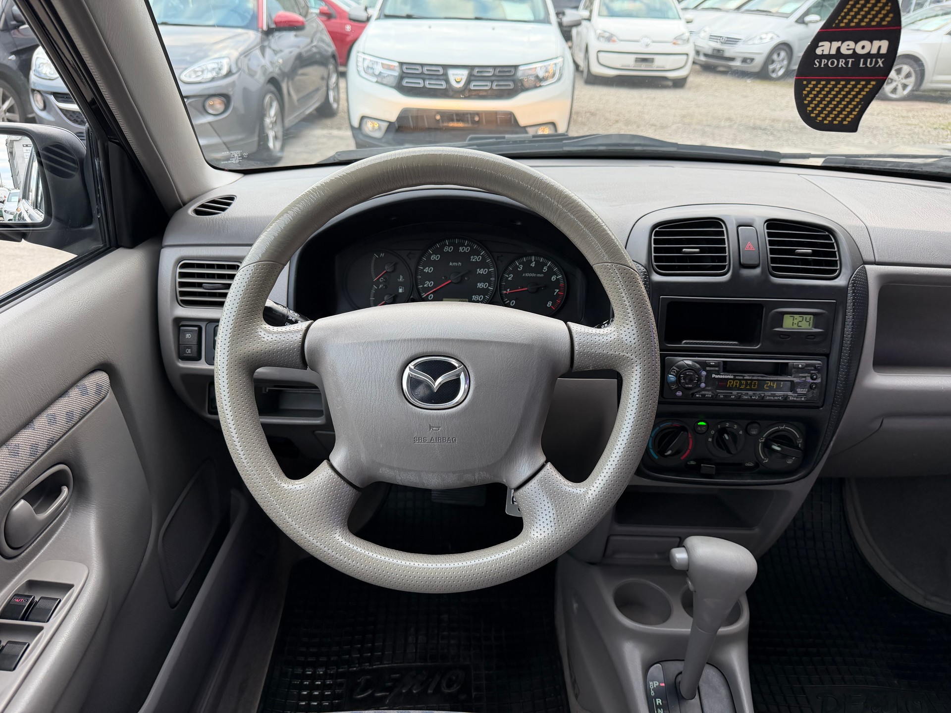 MAZDA Demio 1.5i-16 High ABS-image-10