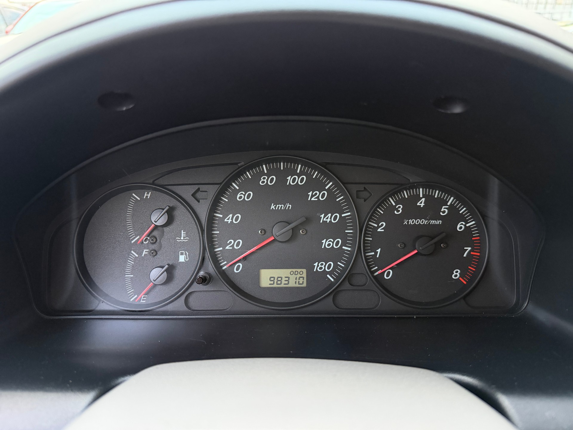MAZDA Demio 1.5i-16 High ABS-image-14